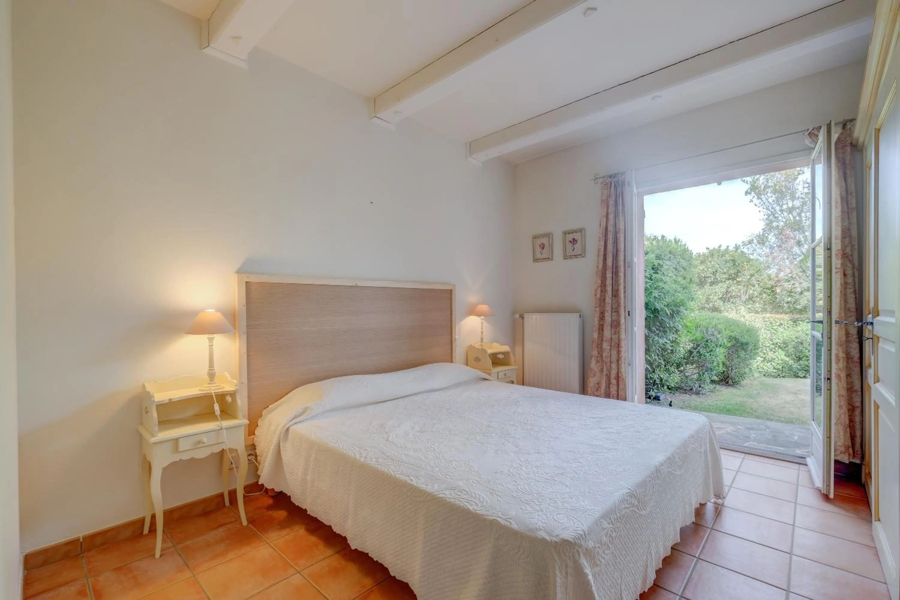 Bedroom, Bed in Les Appartements et Maisons du Domaine de Saint Endréol Golf & Spa Resort