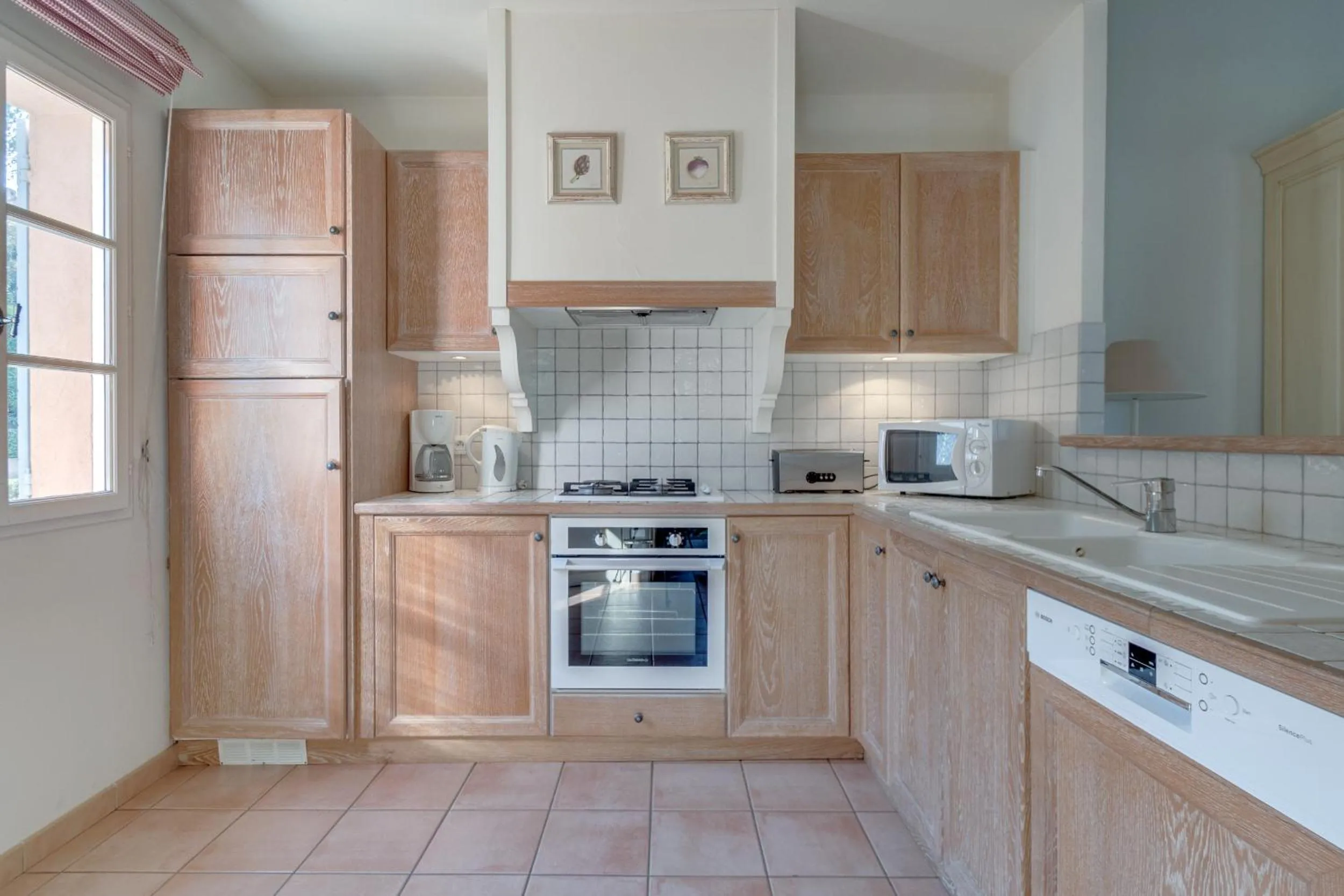 kitchen in Les Appartements et Maisons du Domaine de Saint Endréol Golf & Spa Resort