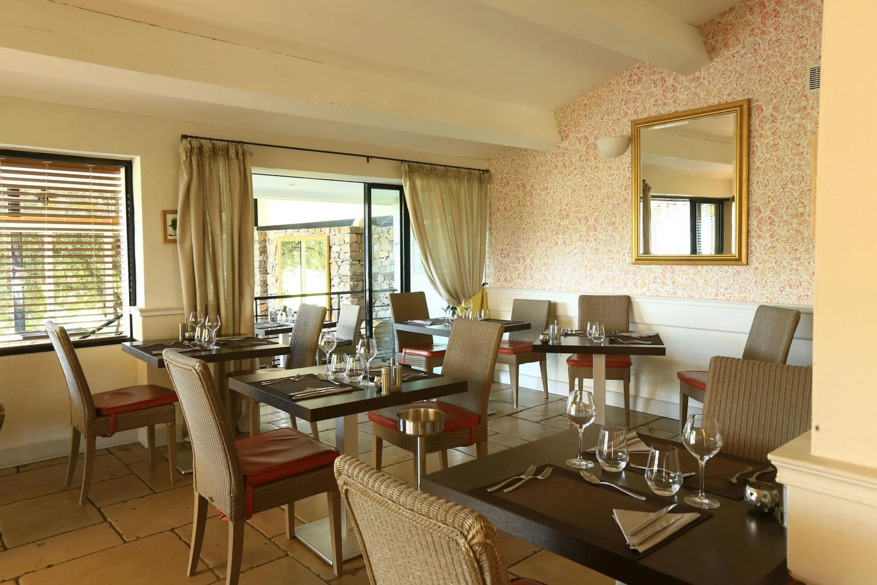 Restaurant/places to eat in Les Appartements et Maisons du Domaine de Saint Endréol Golf & Spa Resort