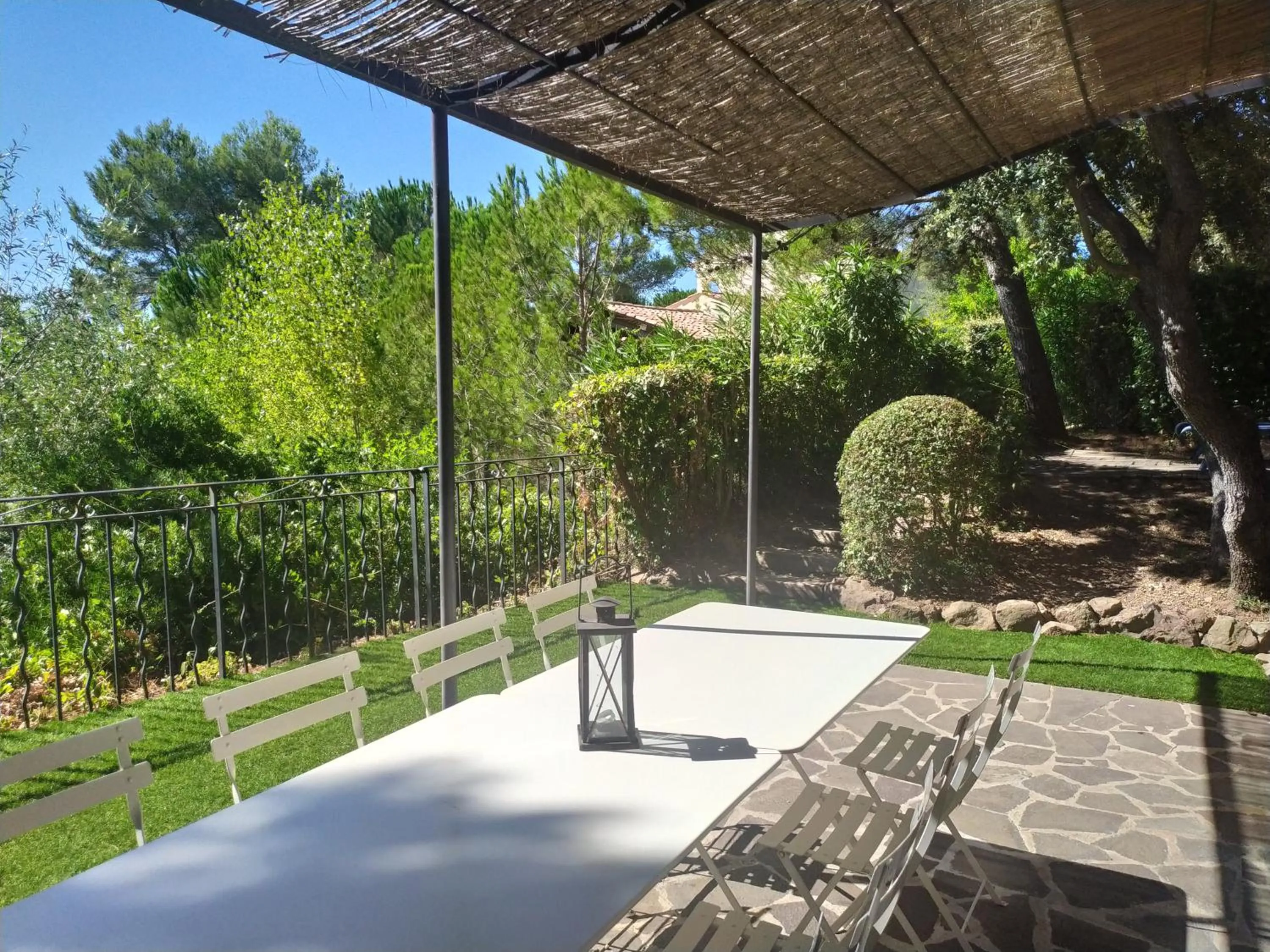 Patio in Les Appartements et Maisons du Domaine de Saint Endréol Golf & Spa Resort