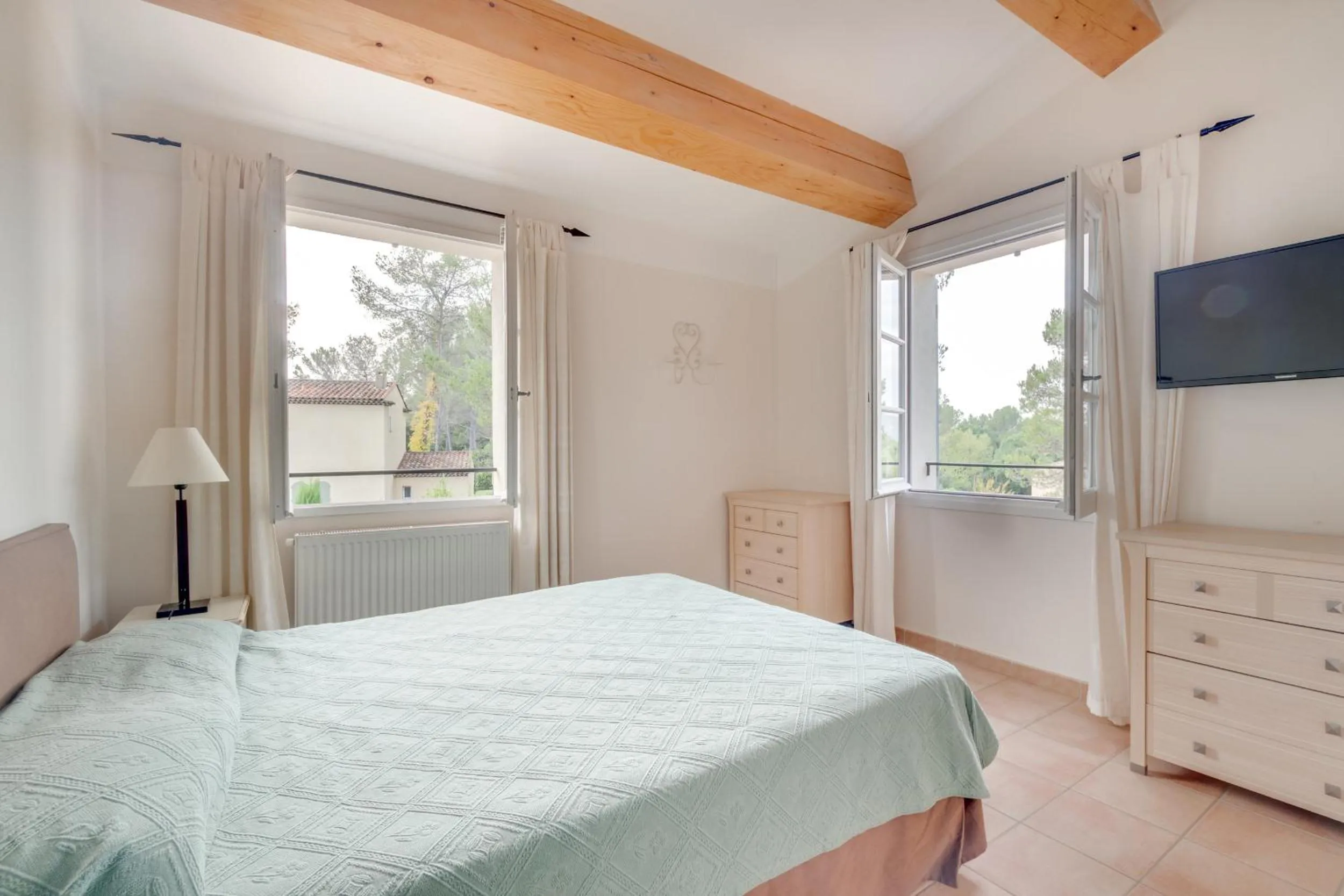 Bedroom, Bed in Les Appartements et Maisons du Domaine de Saint Endréol Golf & Spa Resort
