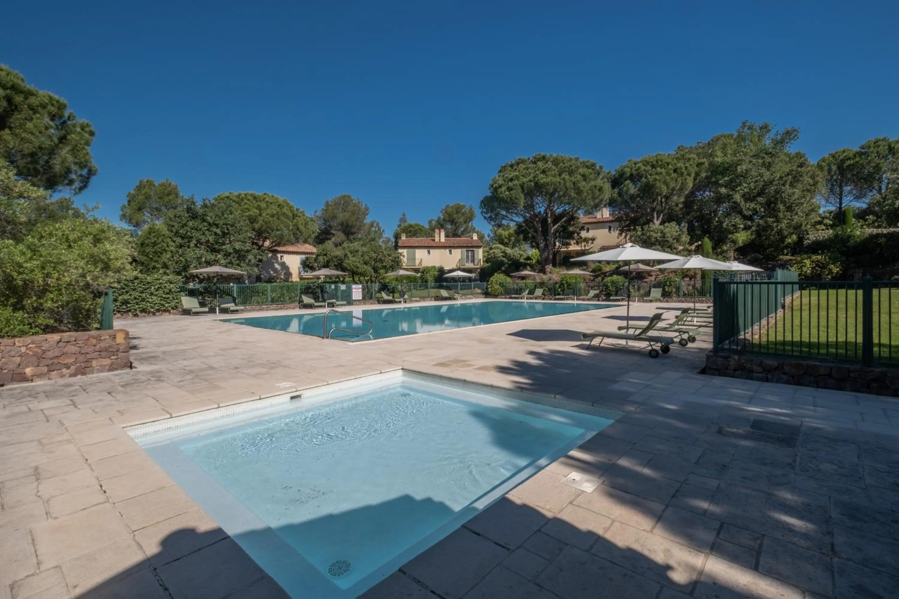 Swimming pool in Les Appartements et Maisons du Domaine de Saint Endréol Golf & Spa Resort