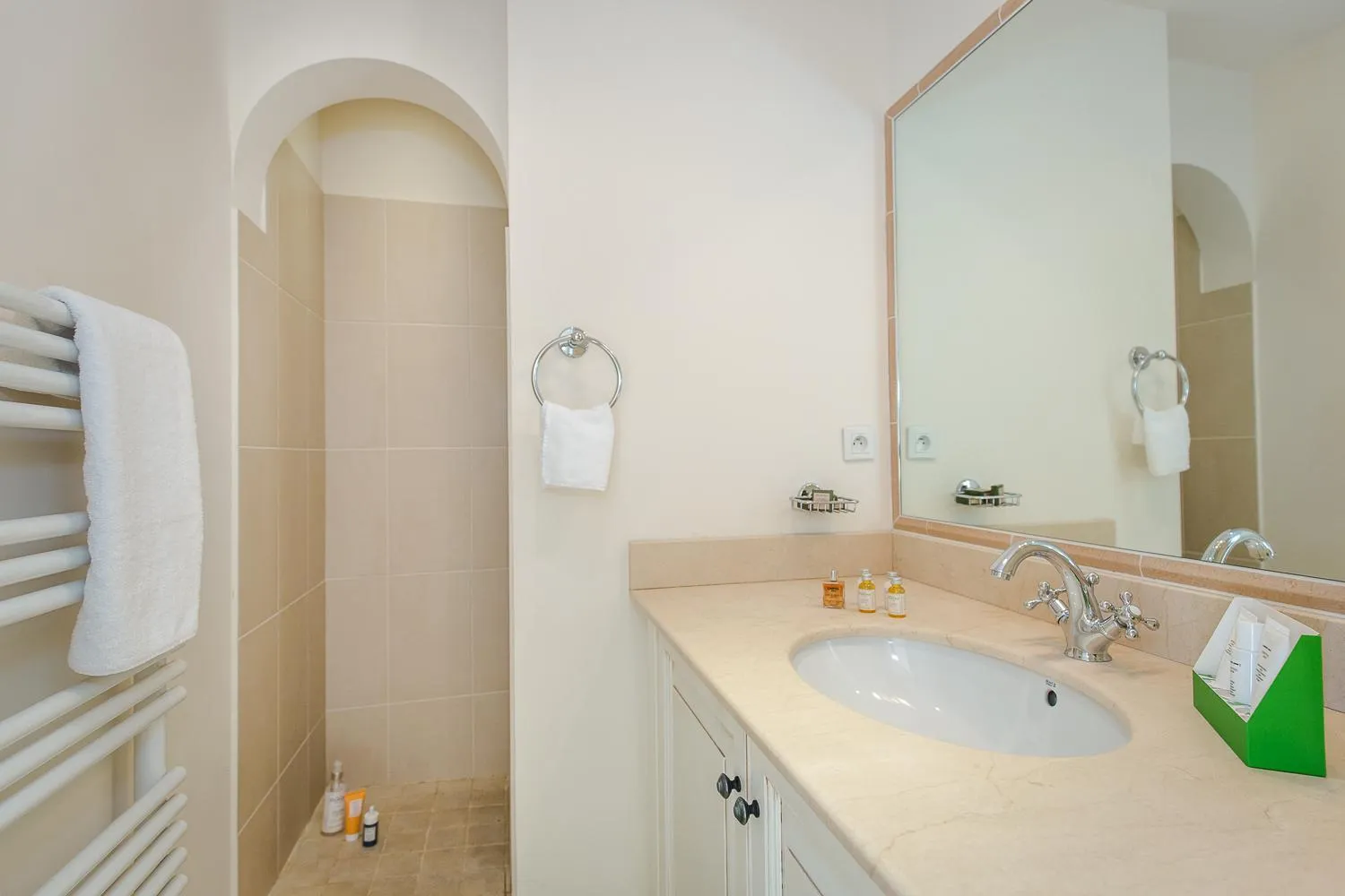 Bathroom in Les Appartements et Maisons du Domaine de Saint Endréol Golf & Spa Resort
