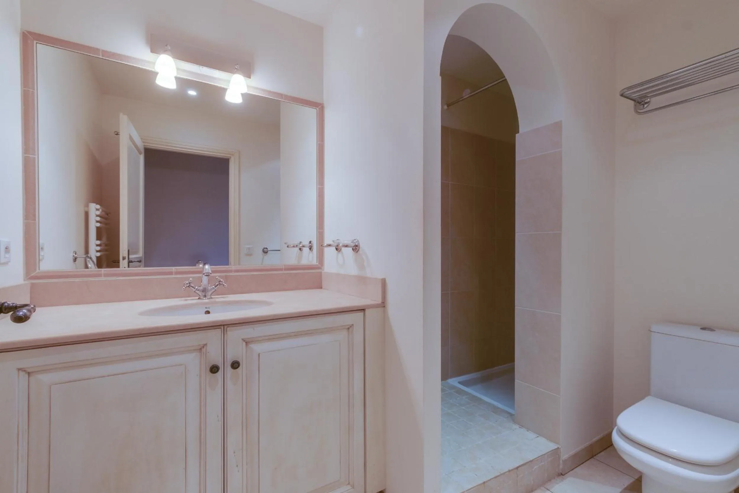 Bathroom in Les Appartements et Maisons du Domaine de Saint Endréol Golf & Spa Resort