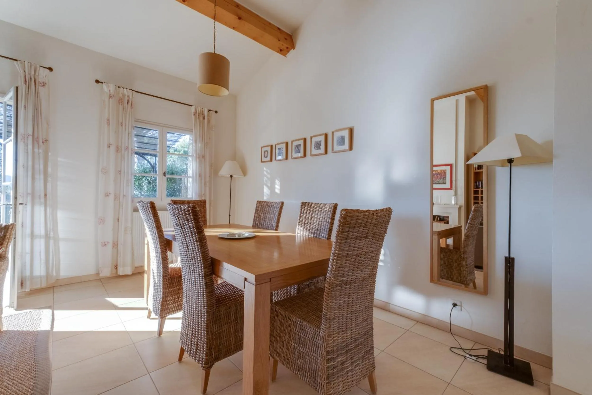 Dining area in Les Appartements et Maisons du Domaine de Saint Endréol Golf & Spa Resort