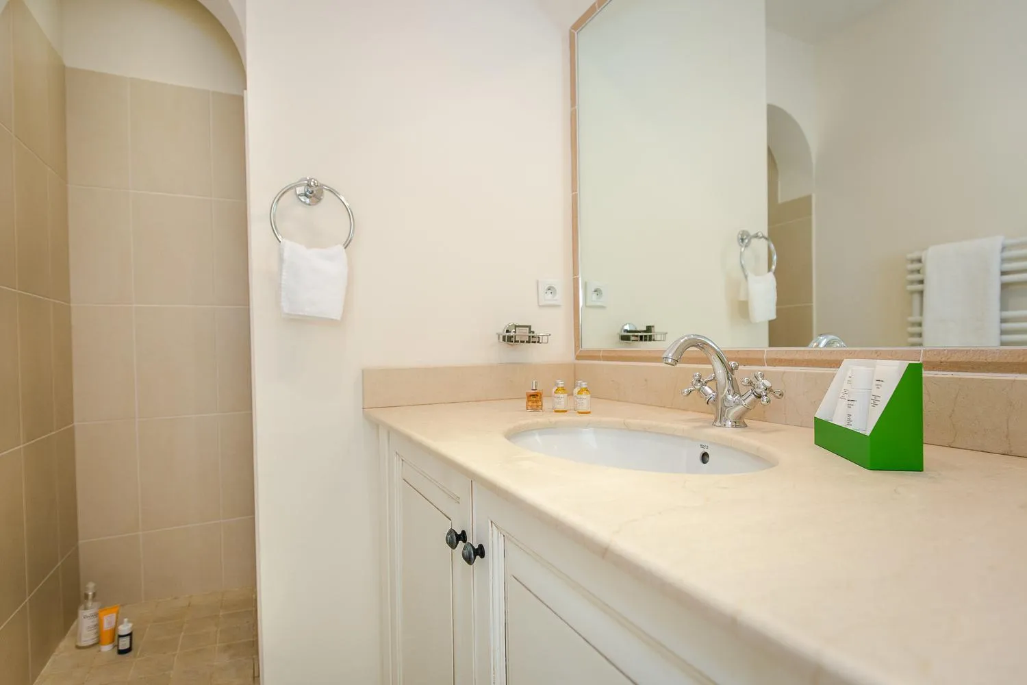 Bathroom in Les Appartements et Maisons du Domaine de Saint Endréol Golf & Spa Resort