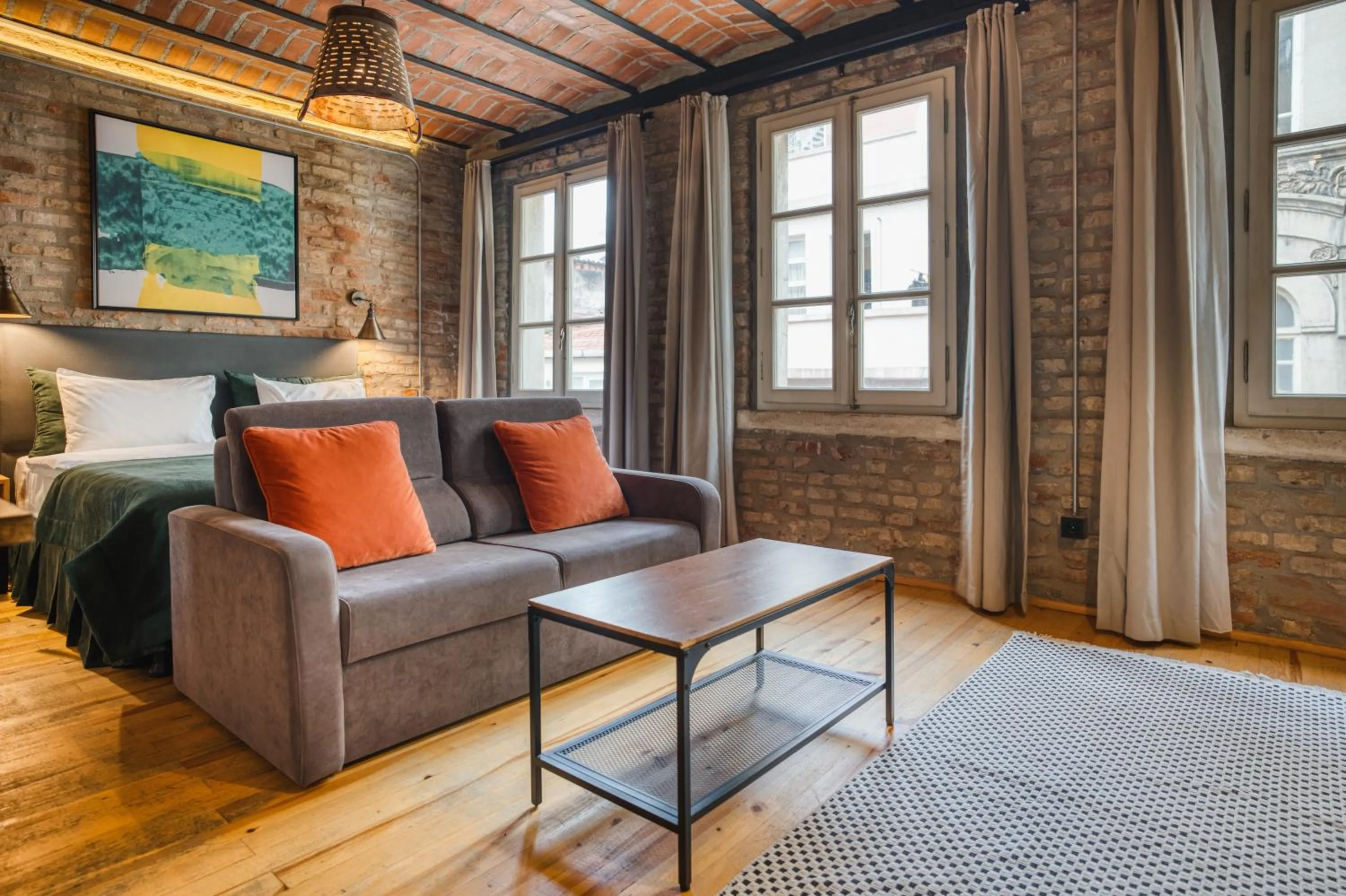 TV and multimedia in Novus Pera Hotel