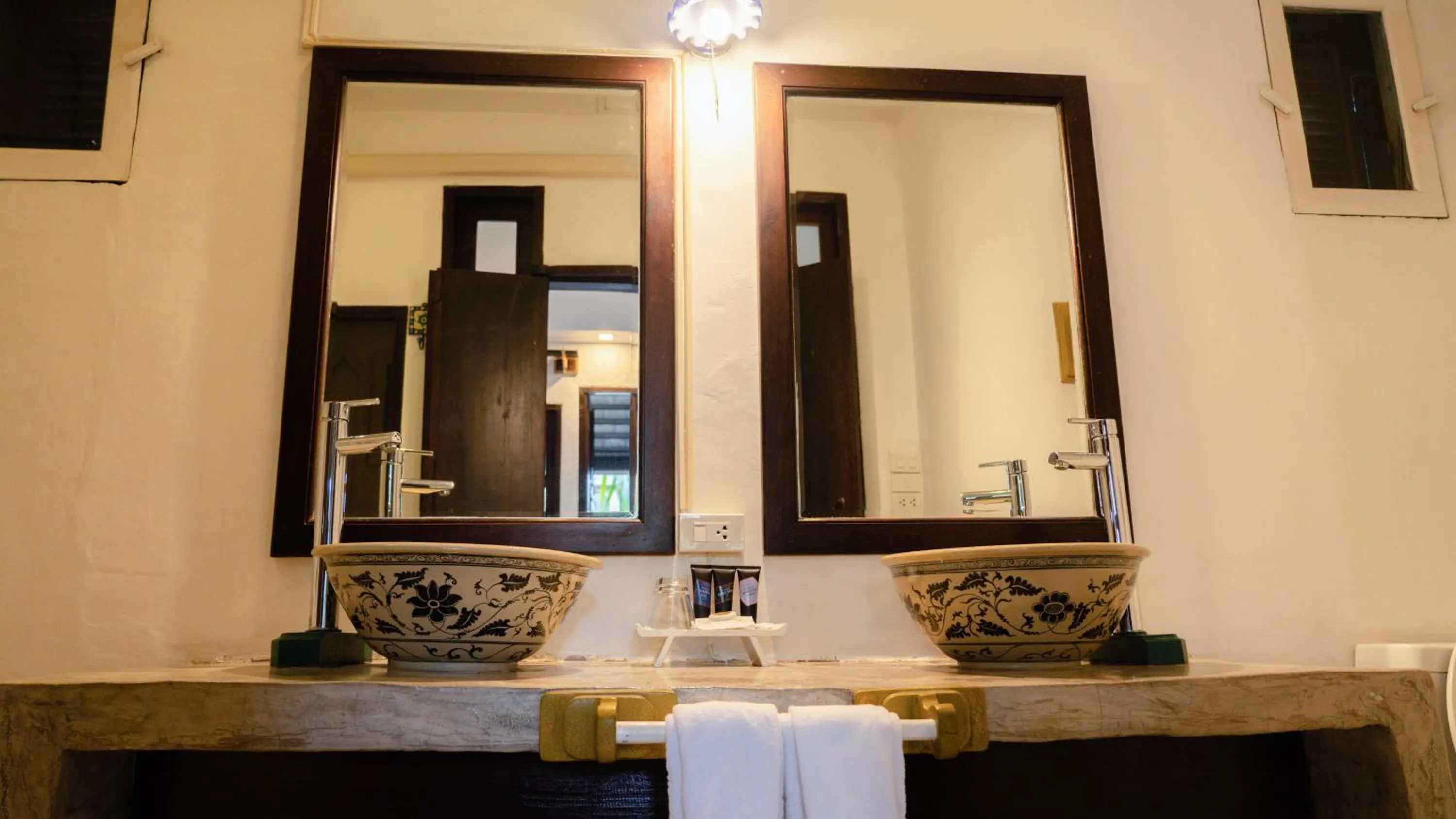 Bathroom in Cheva Gallery Boutique Hotel