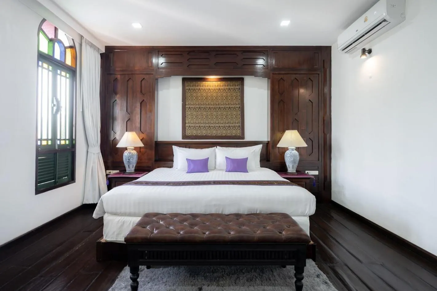 Bed in Cheva Gallery Boutique Hotel