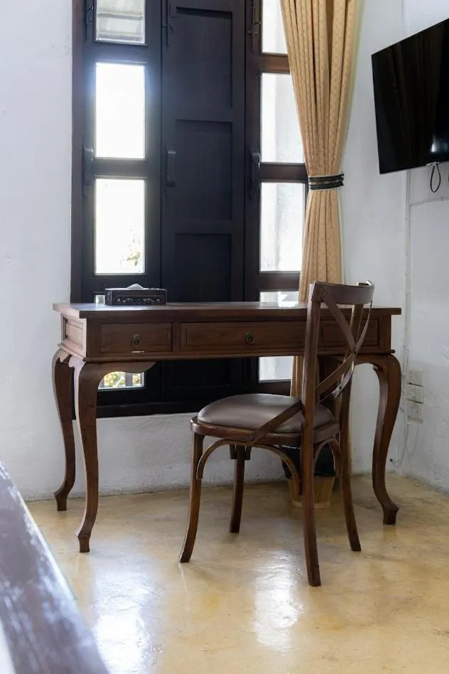 Cheva Gallery Boutique Hotel