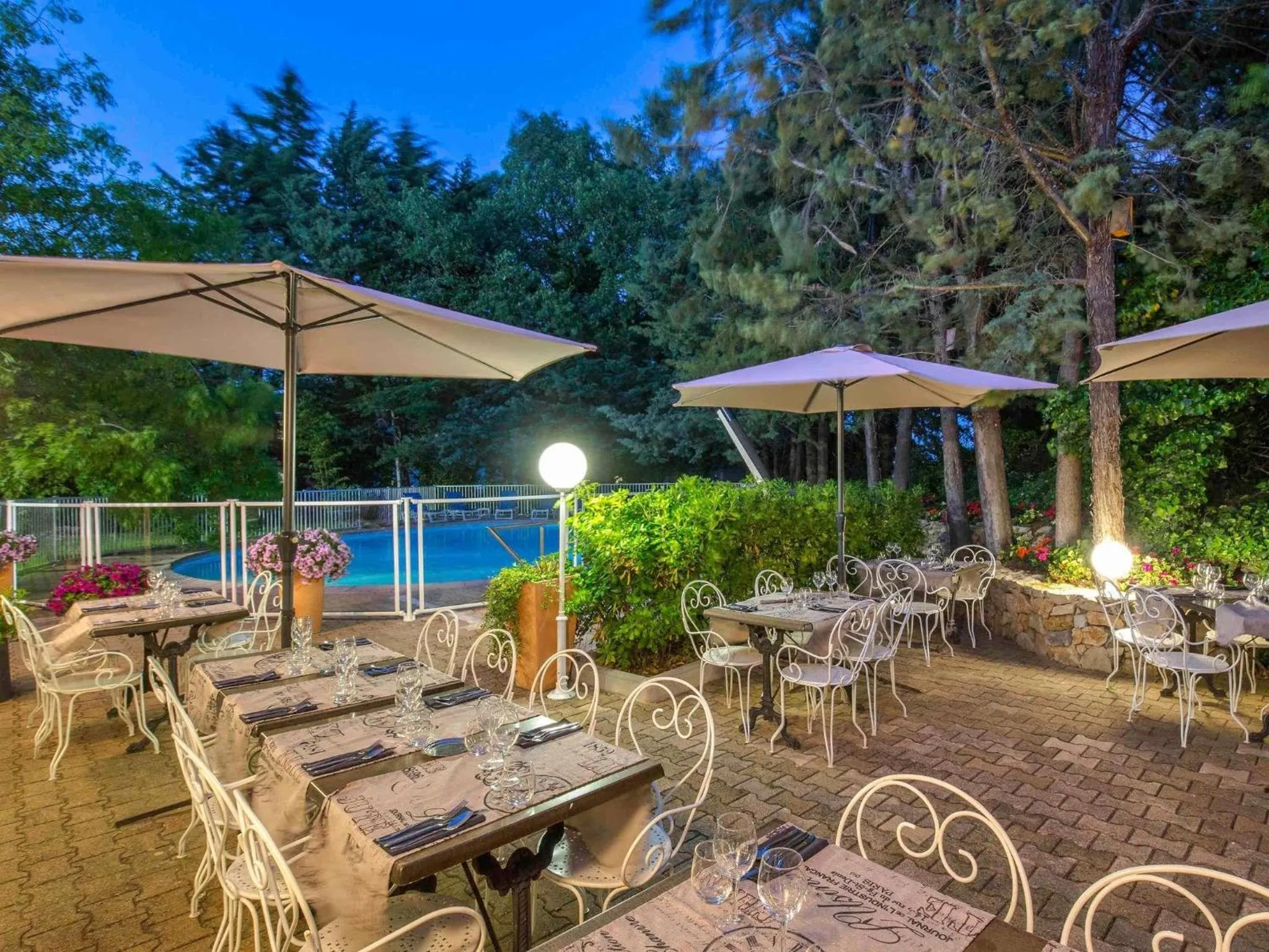 Restaurant/places to eat in ibis Brignoles Provence Verte