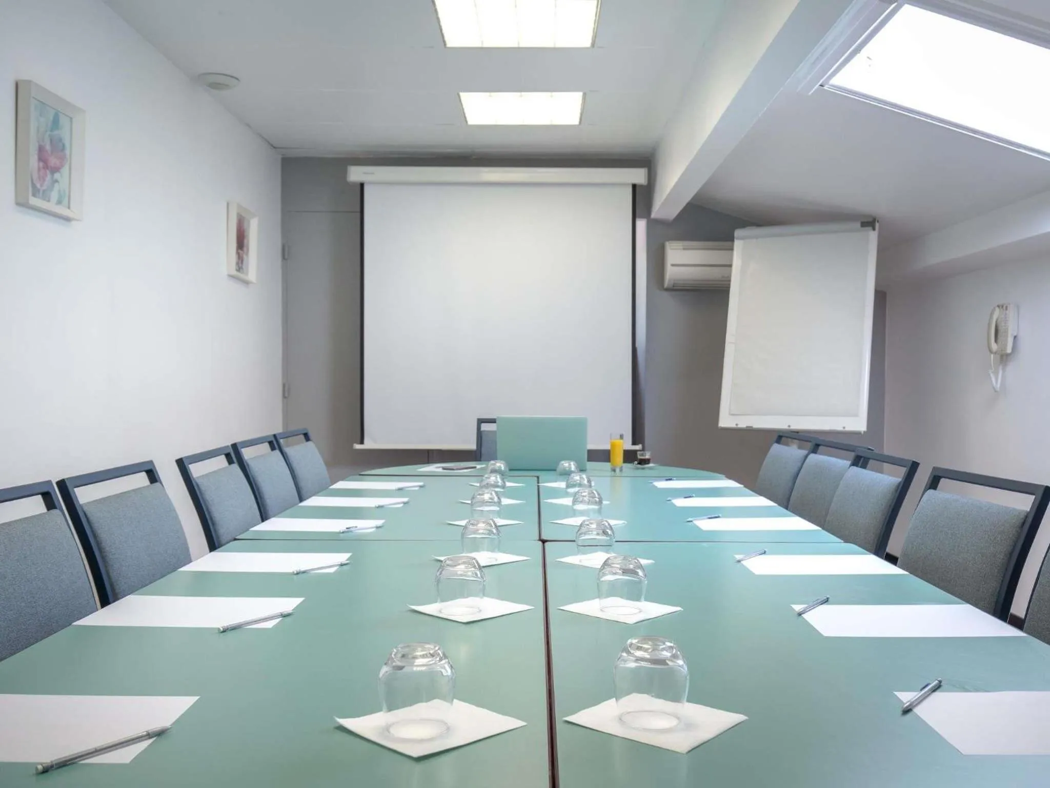 Meeting/conference room in ibis Brignoles Provence Verte