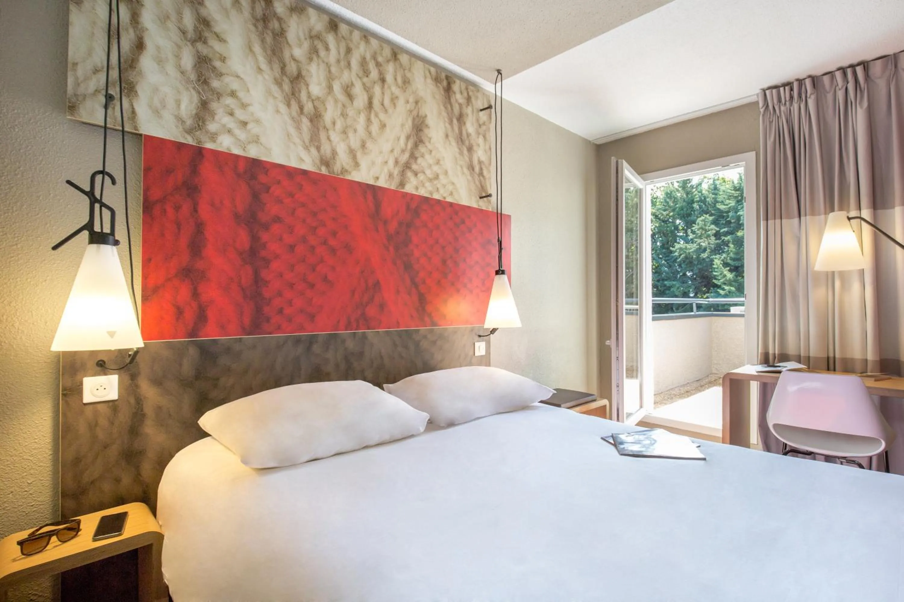 Bedroom, Bed in ibis Brignoles Provence Verte