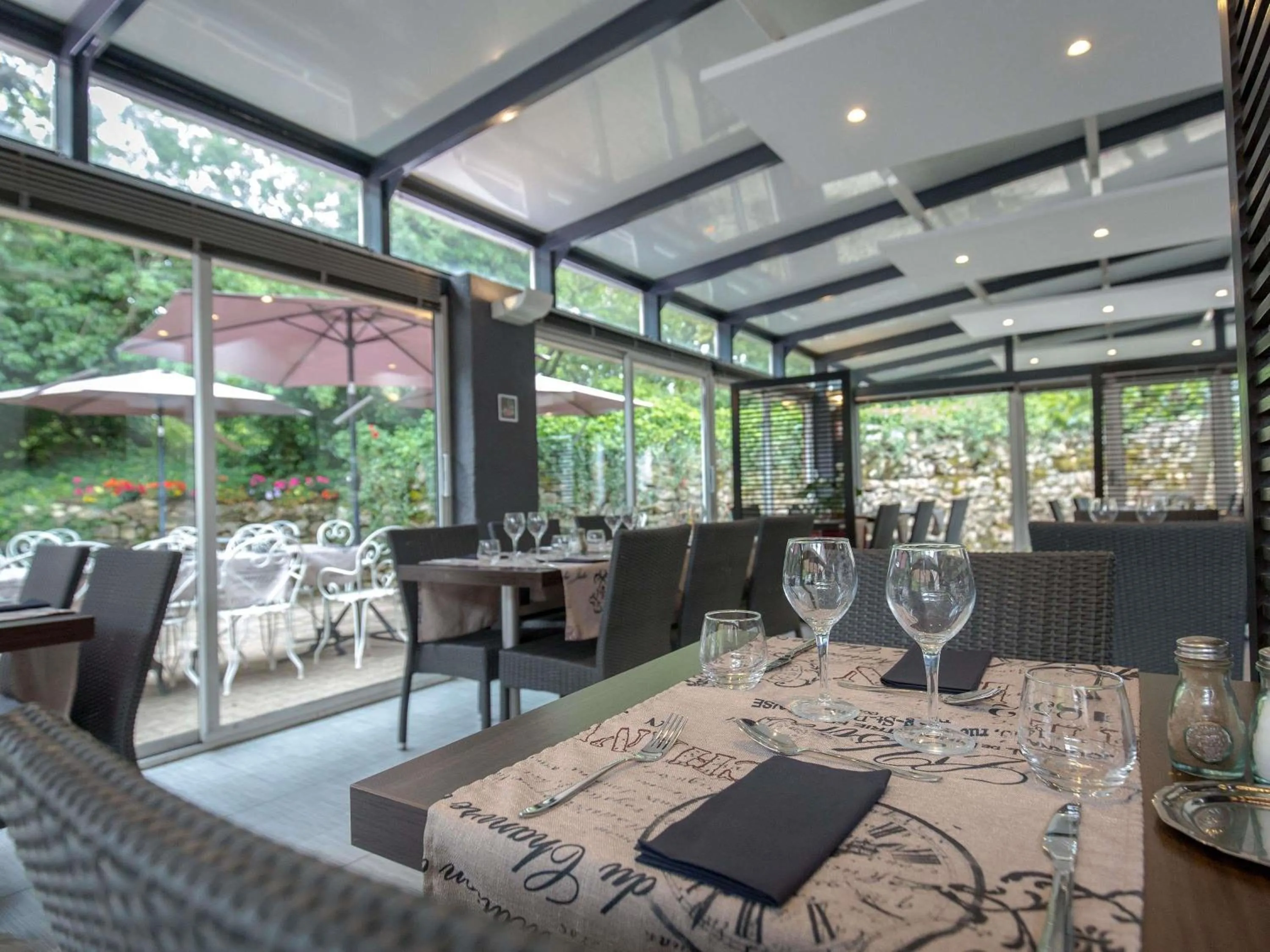 Restaurant/places to eat in ibis Brignoles Provence Verte