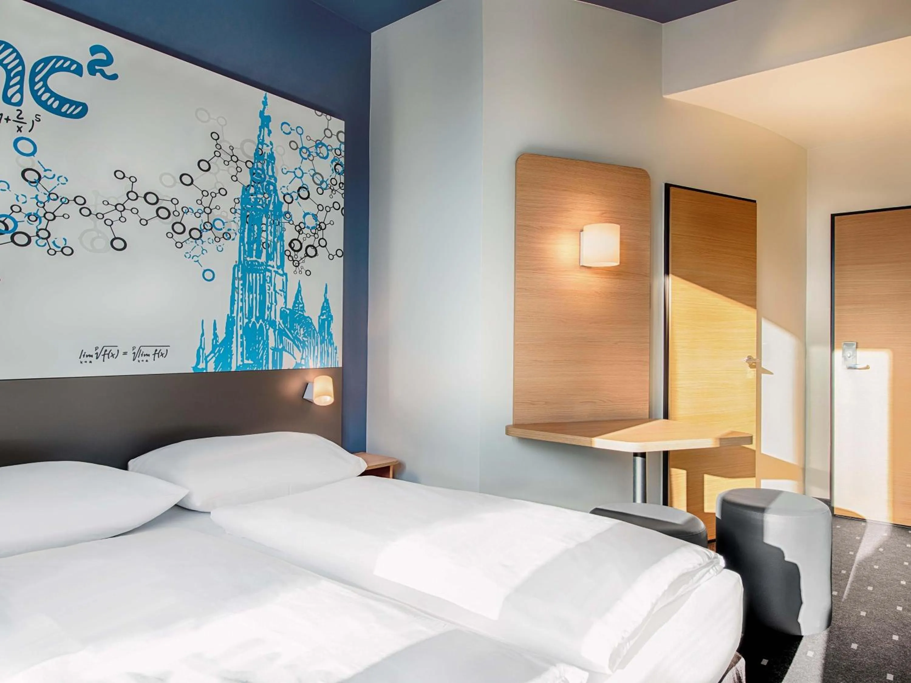 Bed in B&B Hotel Ulm