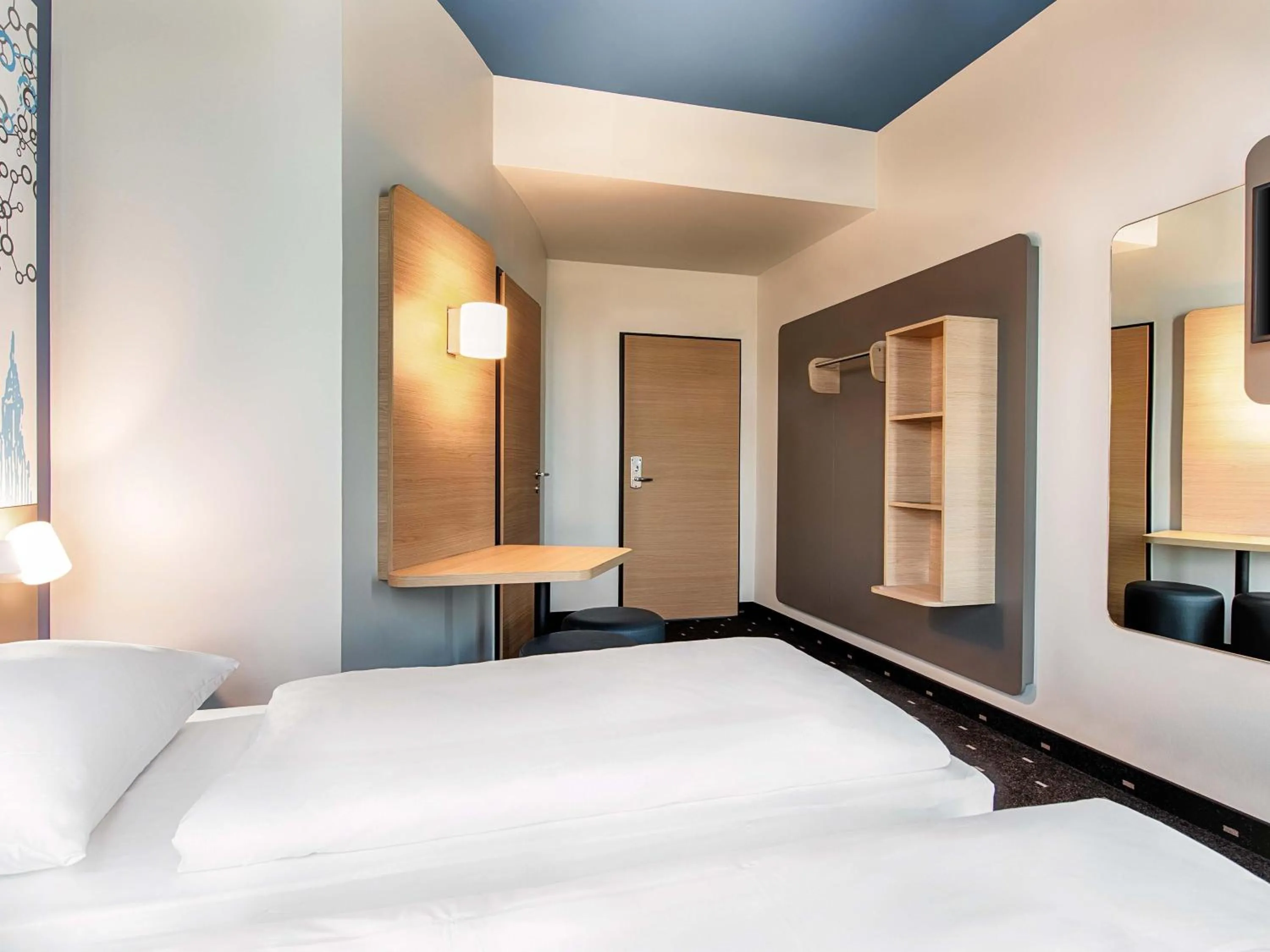 Bed in B&B Hotel Ulm