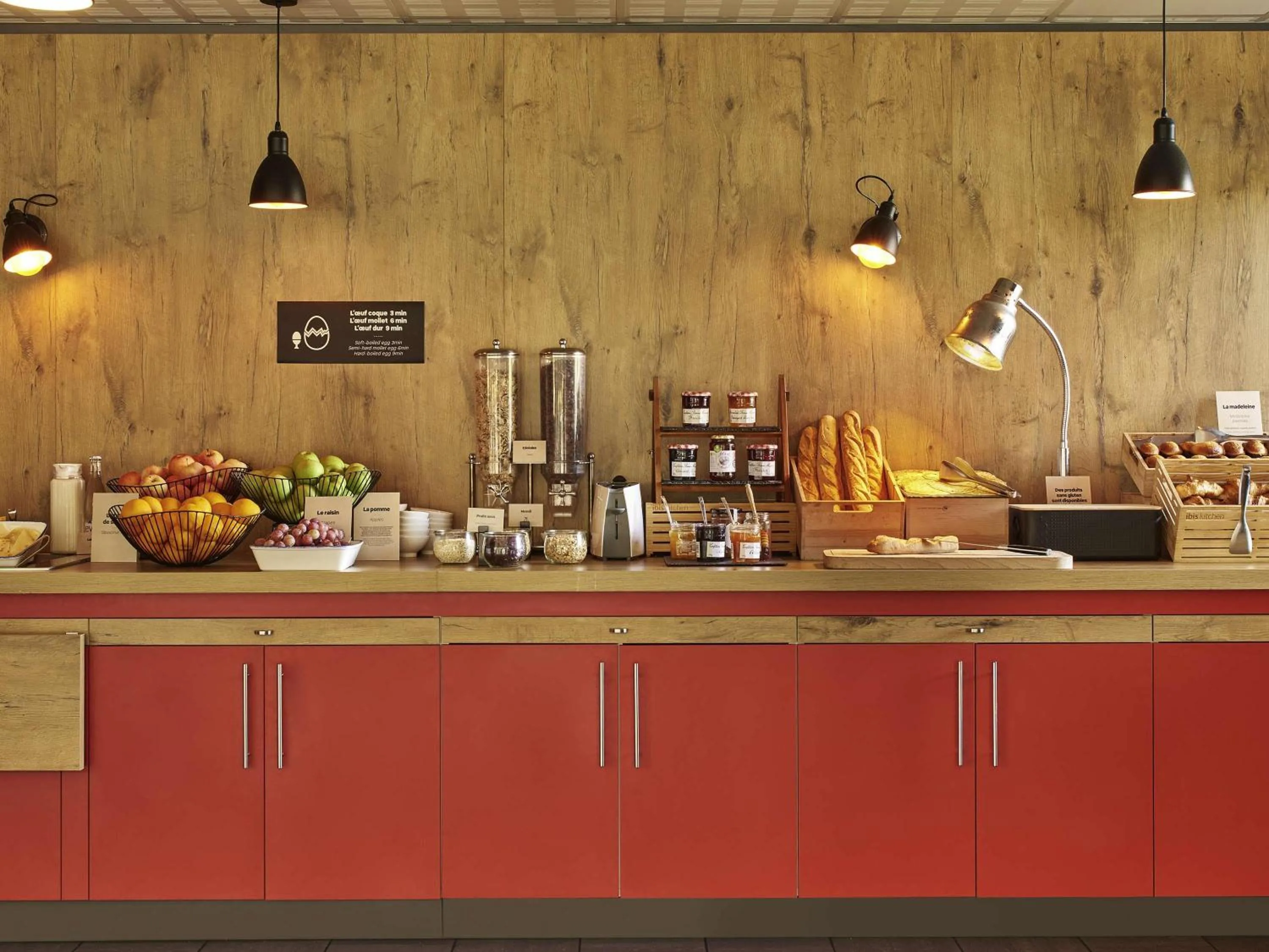 Breakfast in ibis Paris Marne la Vallee Emerainville