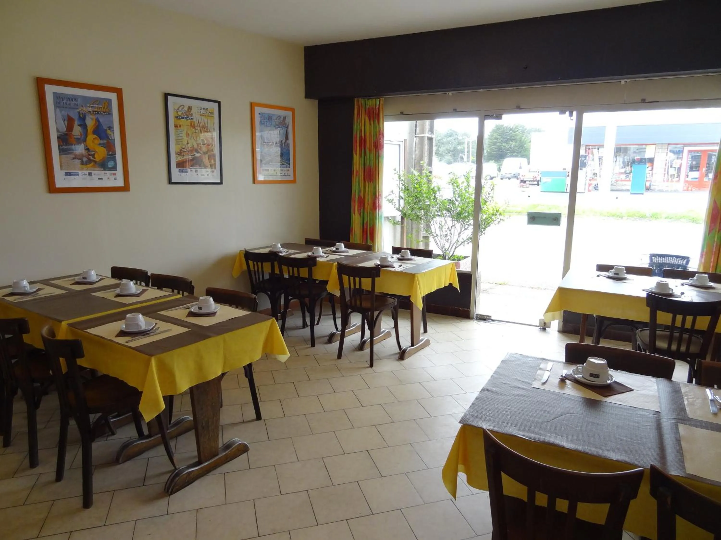 Restaurant/places to eat in Le Toul' Broch