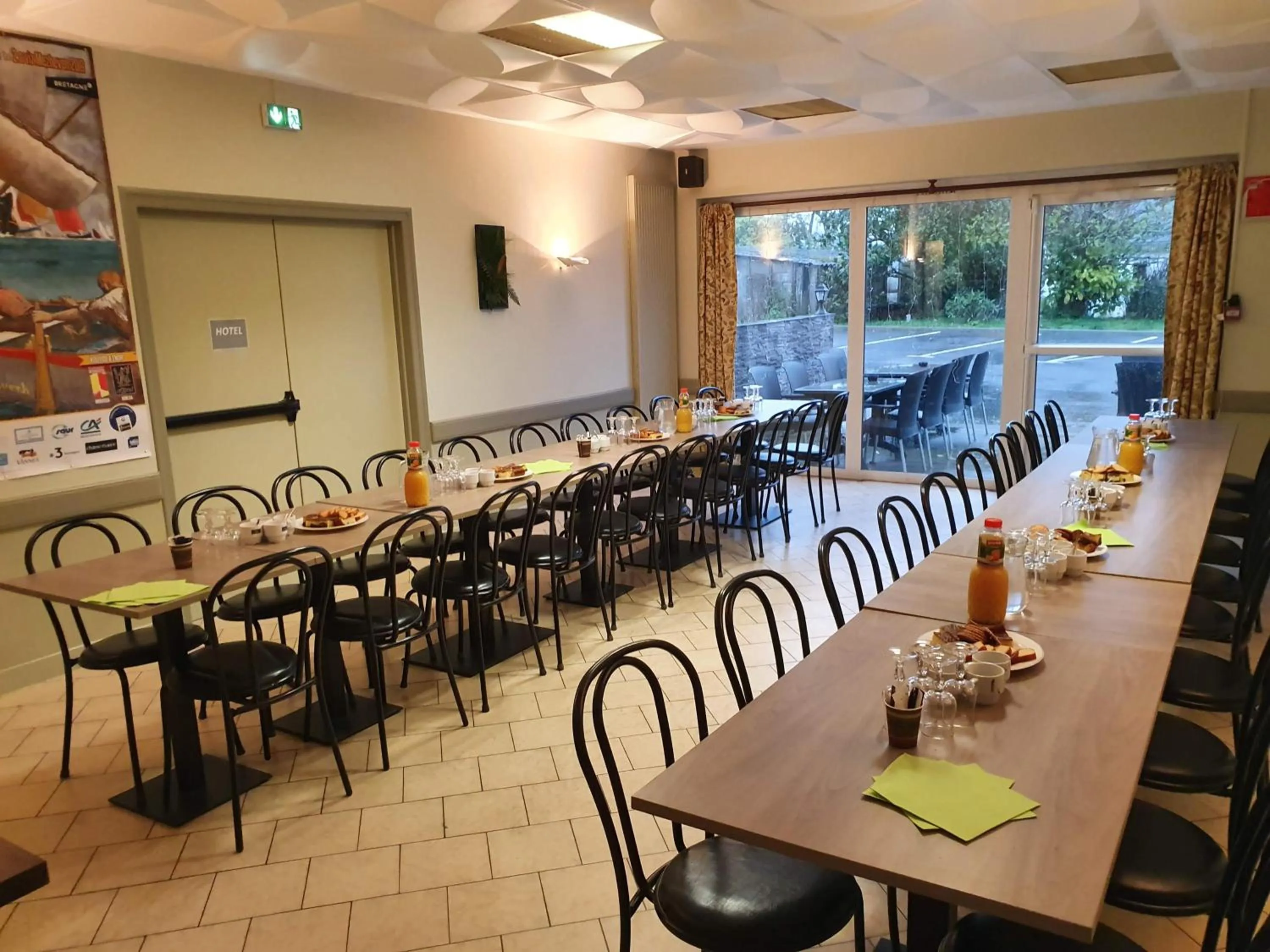 Restaurant/places to eat in Le Toul' Broch