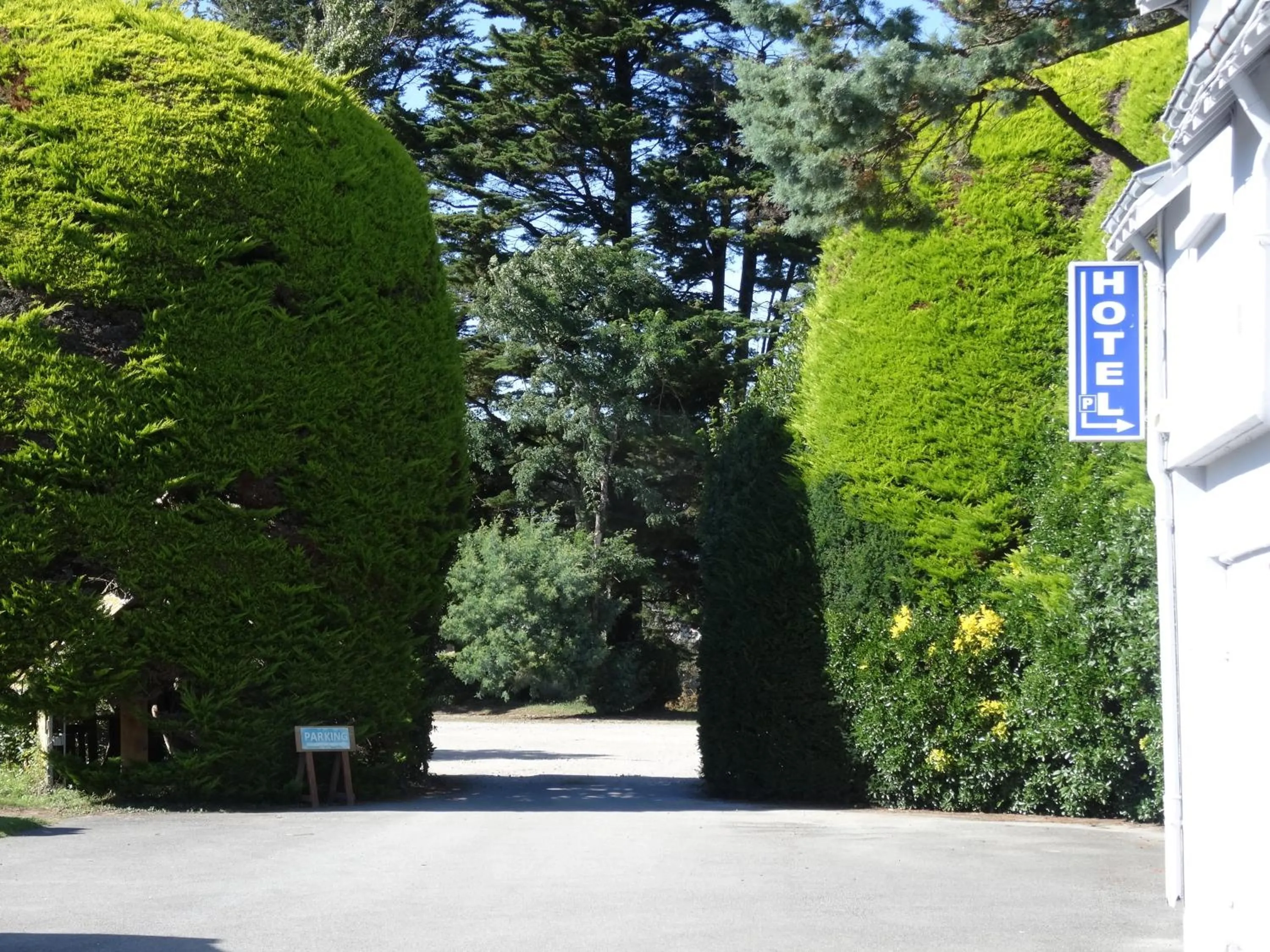 Garden in Le Toul' Broch