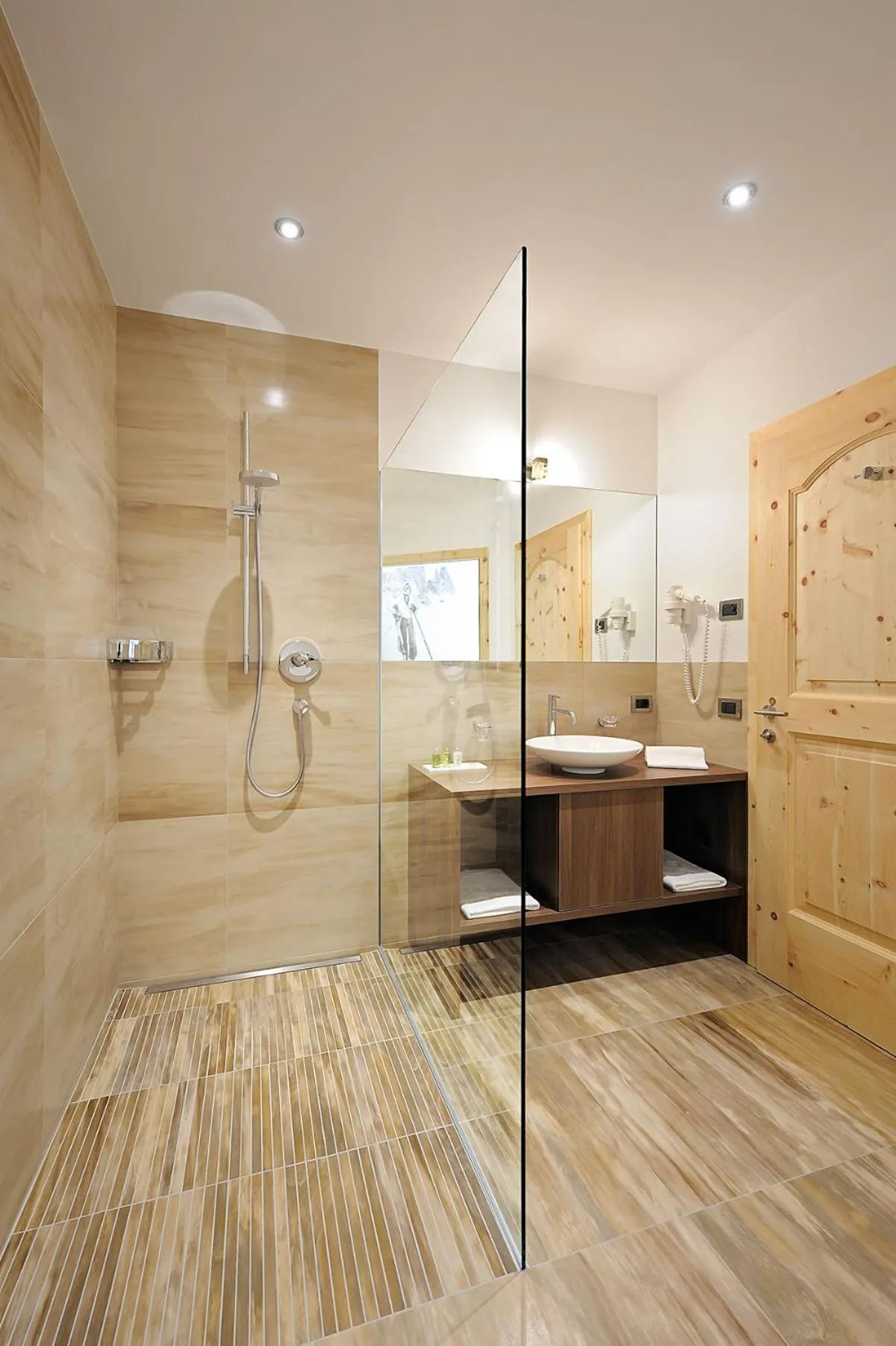 Shower in Garni Residence Soraiser
