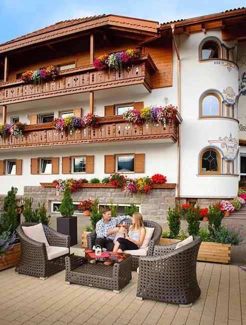 Property building in Garni Residence Soraiser