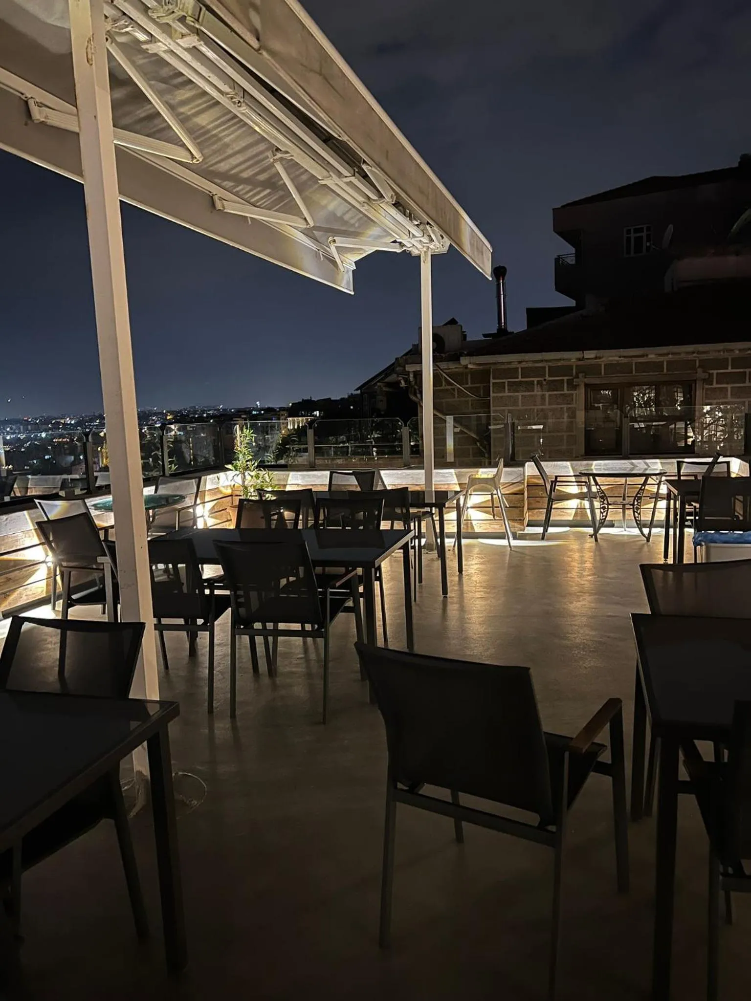 Restaurant/places to eat in Mehmet Bey Suites