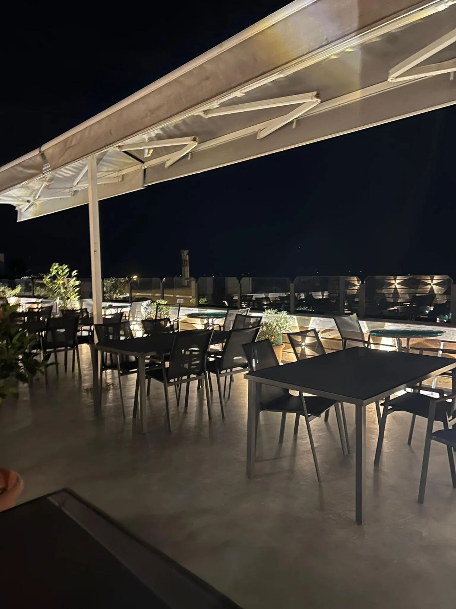 Restaurant/places to eat in Mehmet Bey Suites