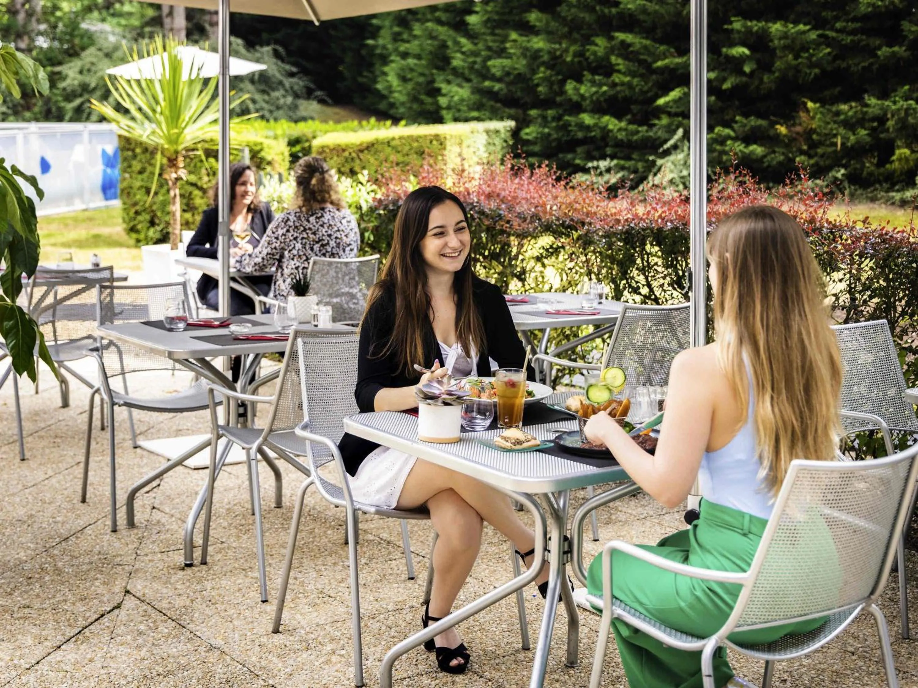 Restaurant/places to eat in Mercure Tours Nord