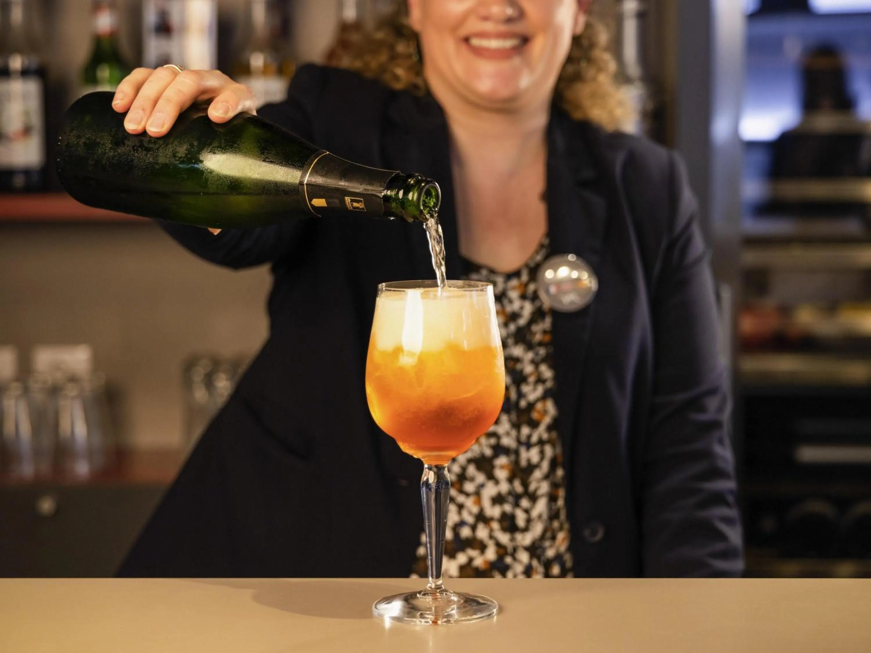 Lounge or bar in Mercure Tours Nord