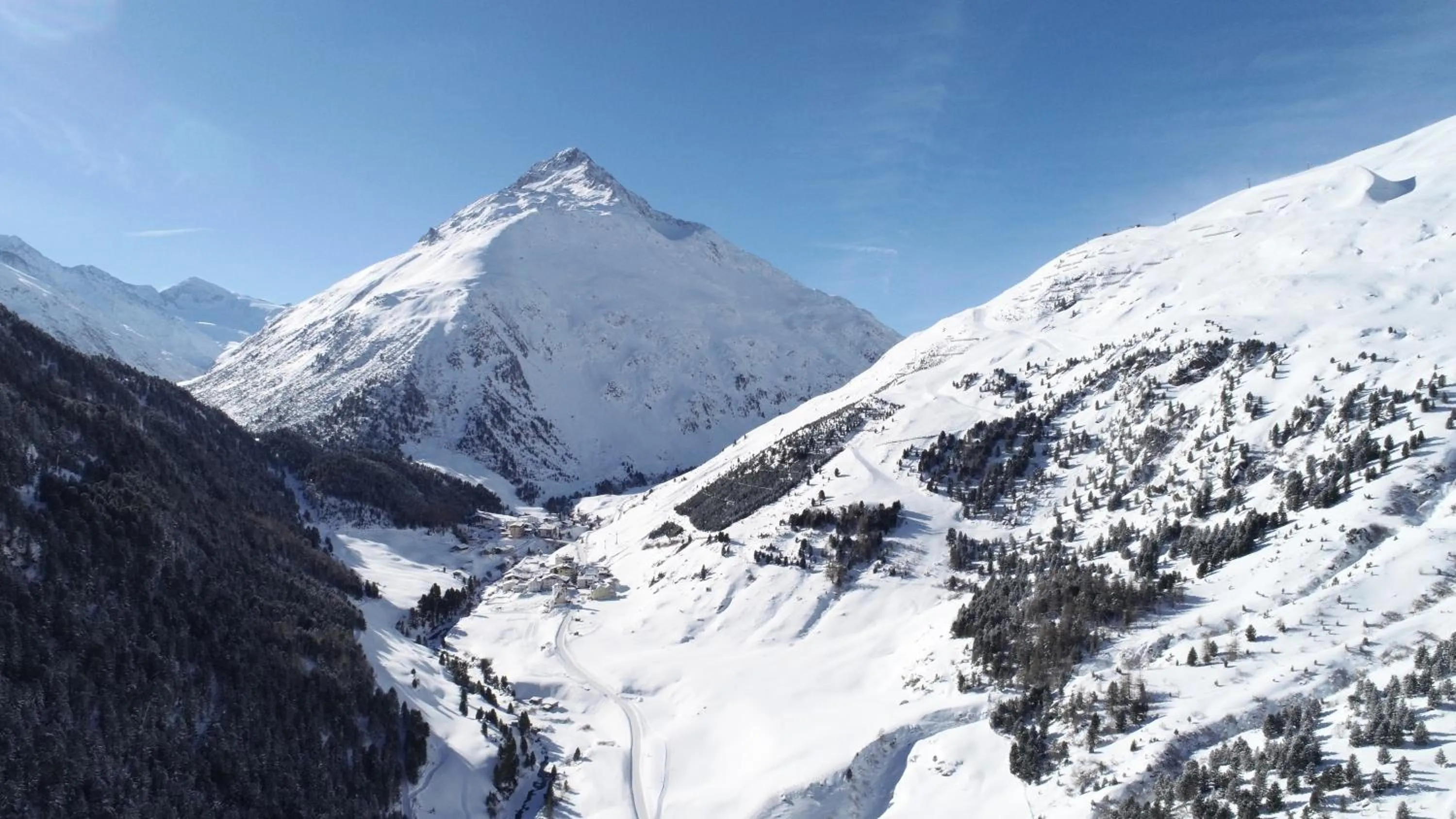 Bird's eye view in Hotel Alt Vent Tyrol