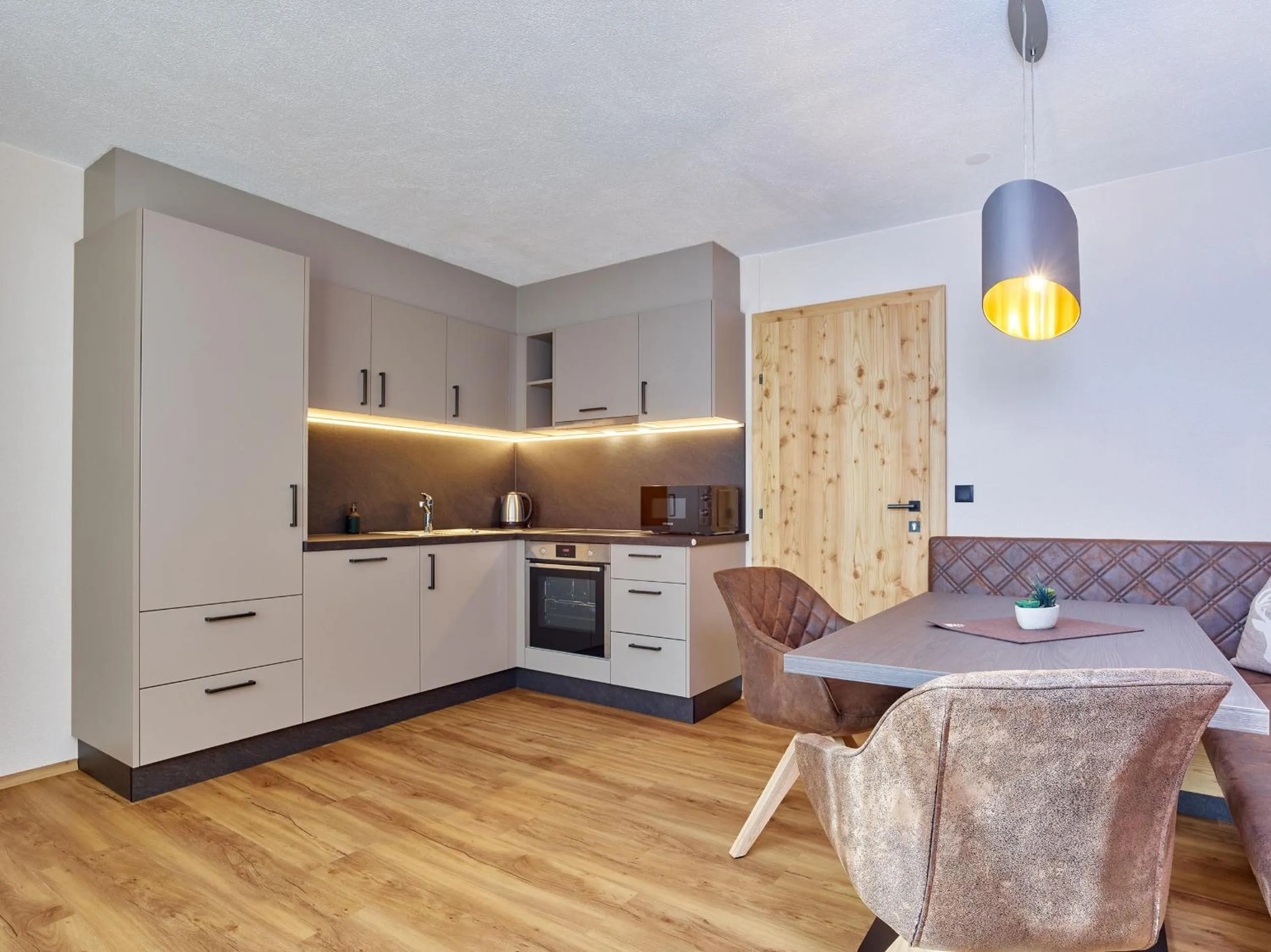 Kitchen or kitchenette in Hotel Alt Vent Tyrol