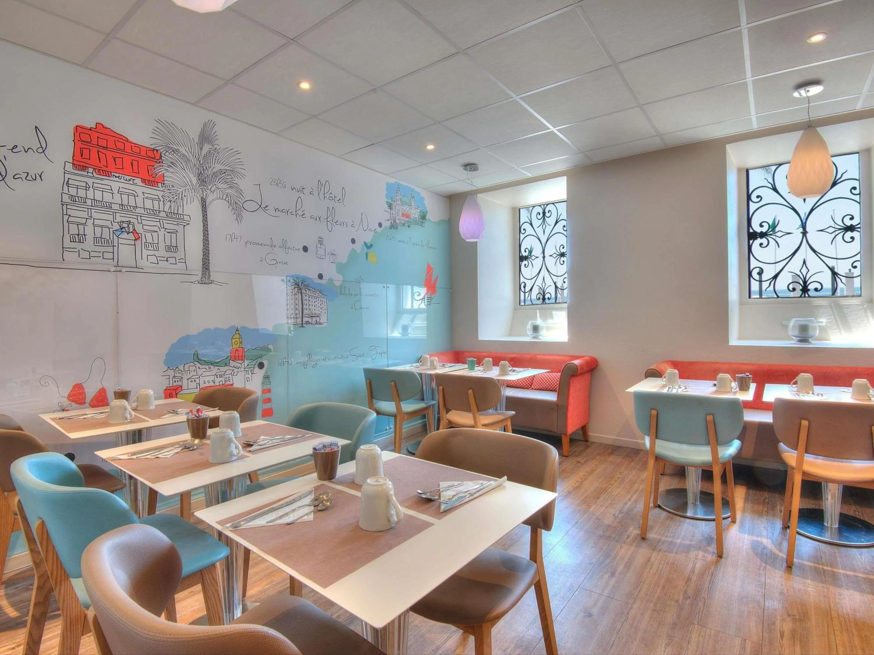 Breakfast in Mercure Nice Marché Aux Fleurs