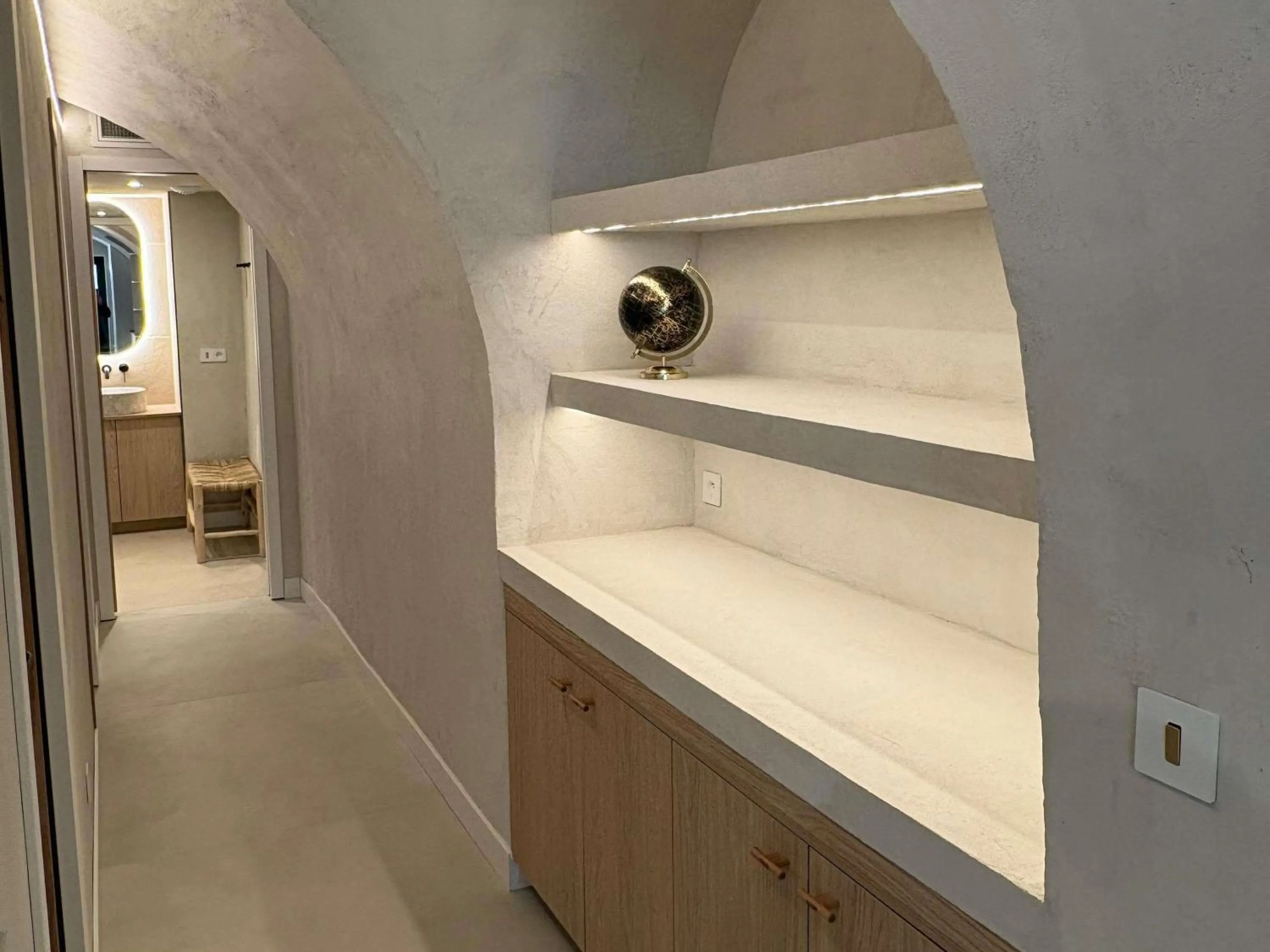 Bedroom in Mercure Nice Marché Aux Fleurs