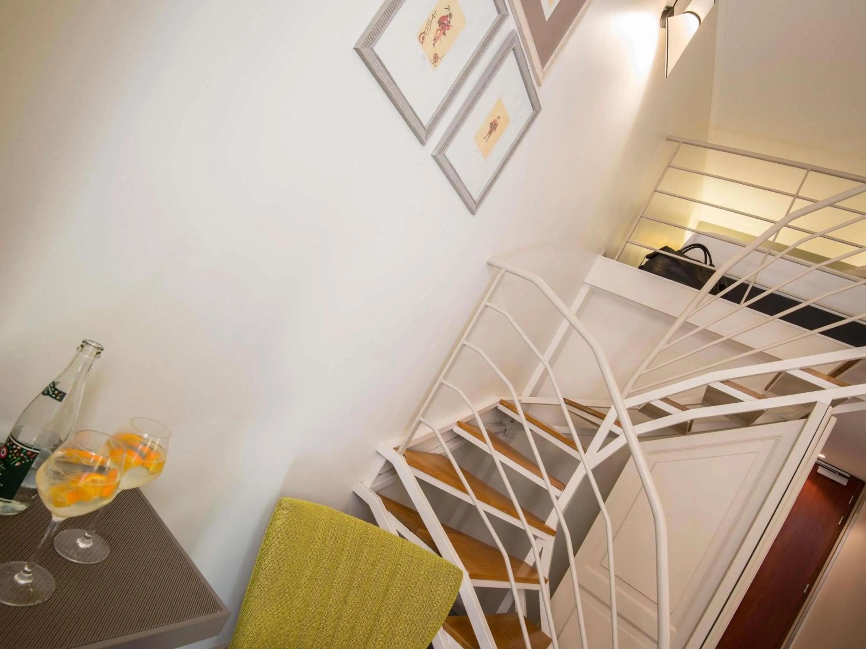 Bedroom in Mercure Nice Marché Aux Fleurs