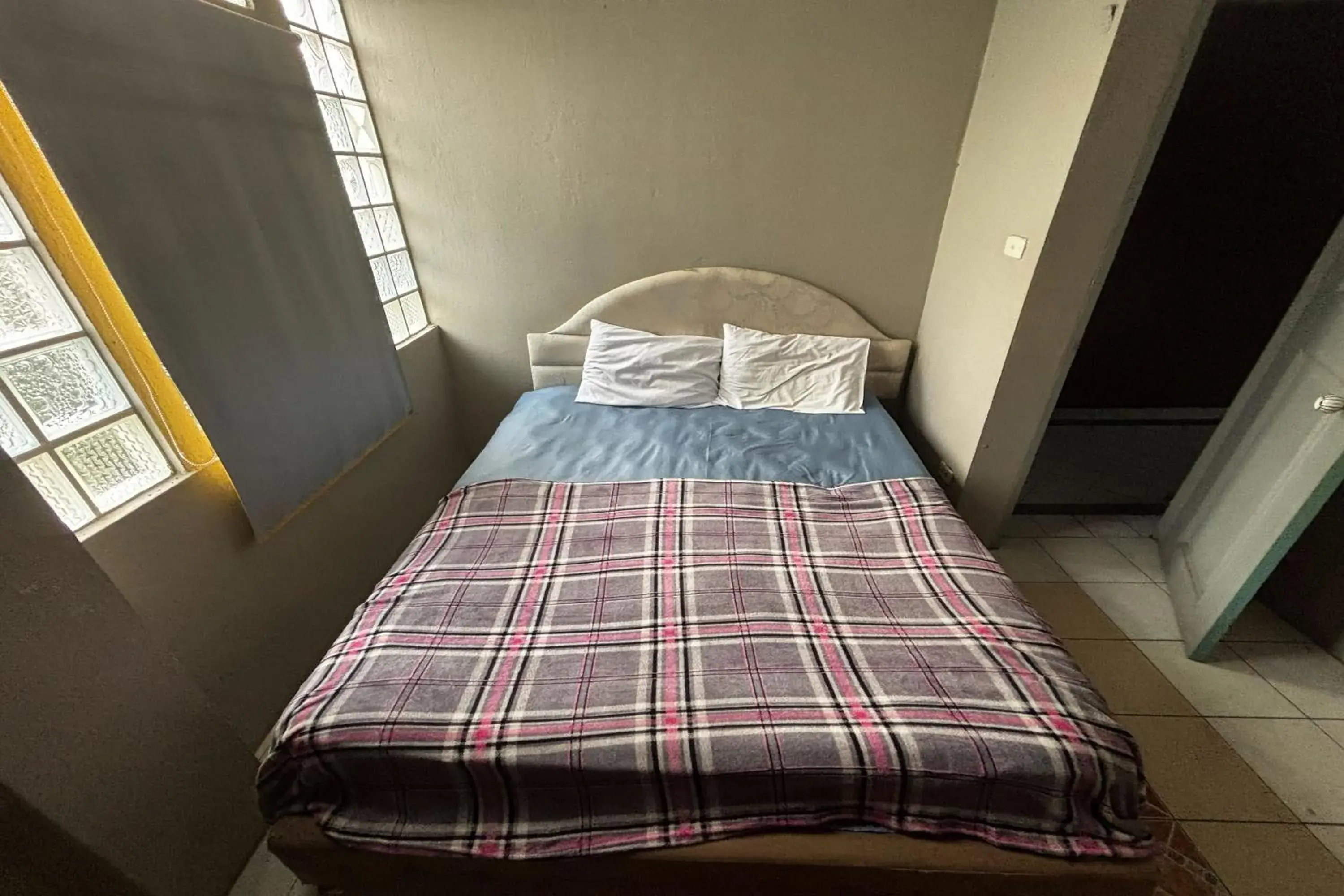 Standard Double Room in OYO 457 Panasan Villa Standard Double Room in OYO 457 Panasan Villa