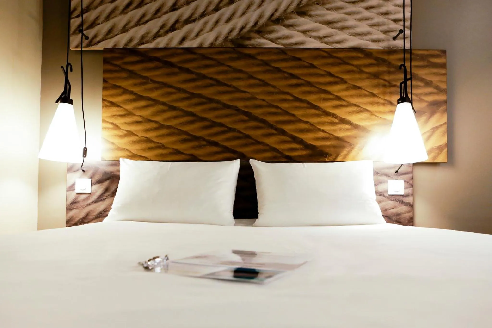 Bedroom, Bed in ibis Dole Sud Choisey