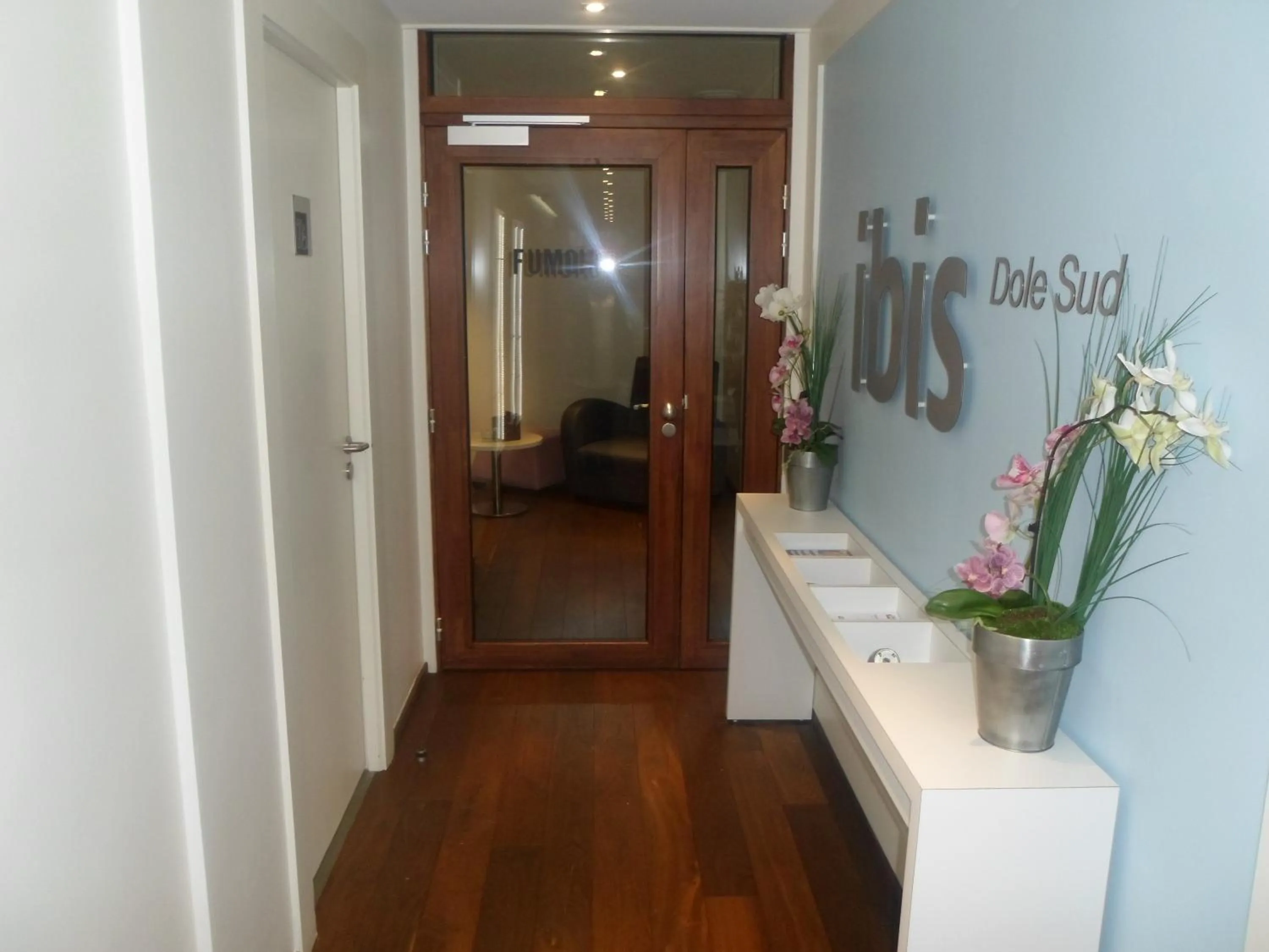 Decorative detail in ibis Dole Sud Choisey