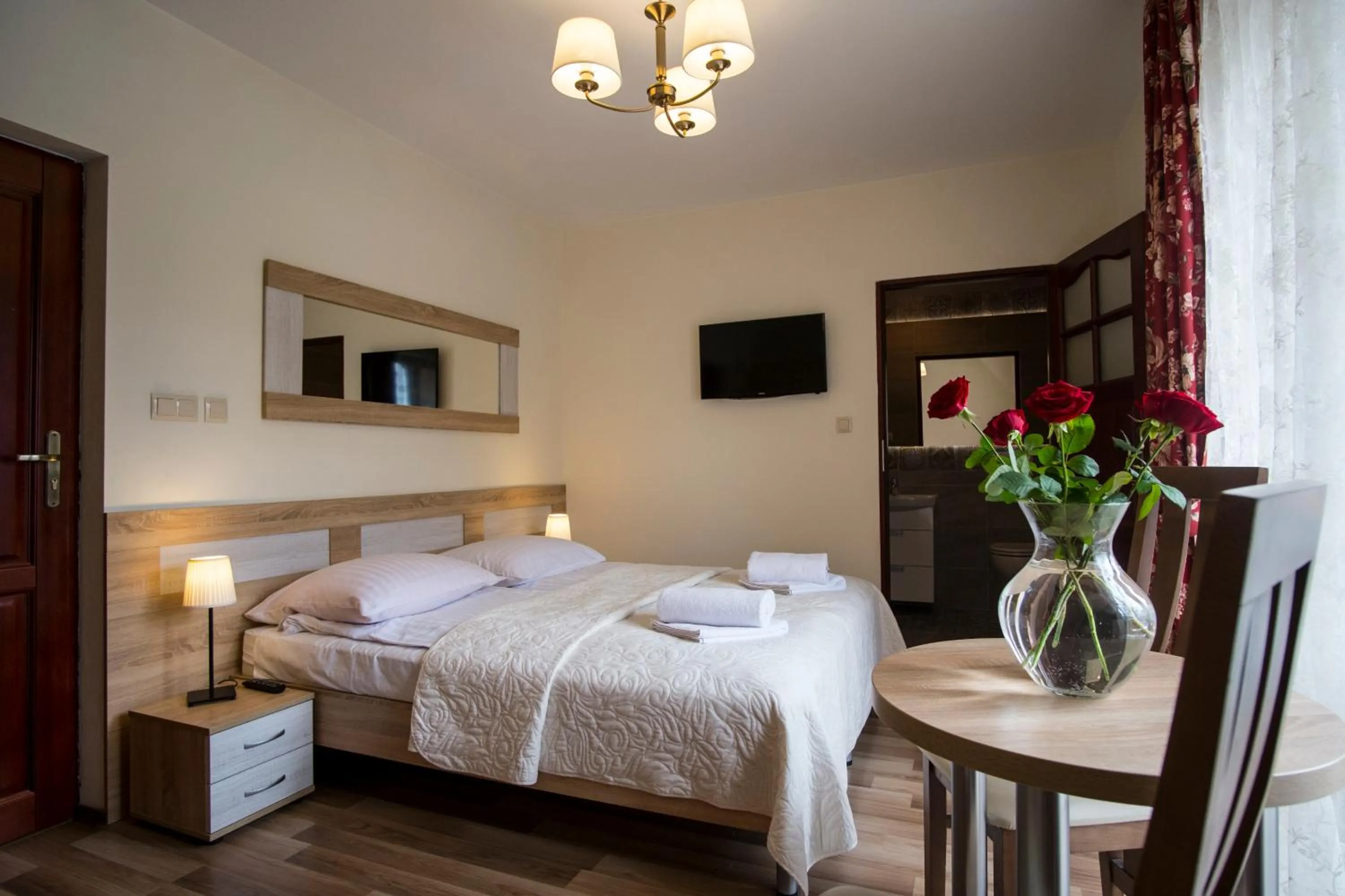 Photo of the whole room, Bed in Willa Borowianka