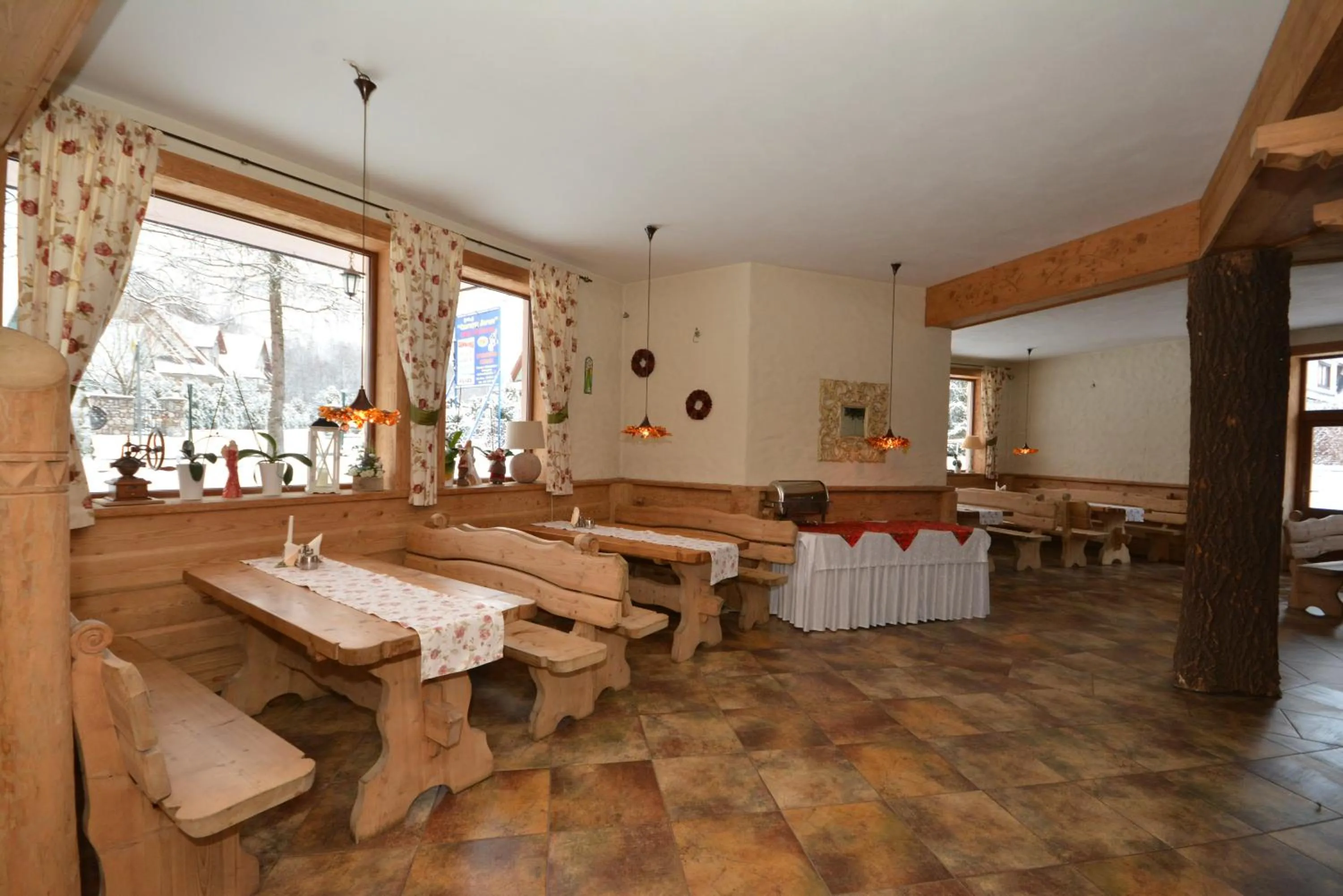 Restaurant/places to eat in Willa Borowianka