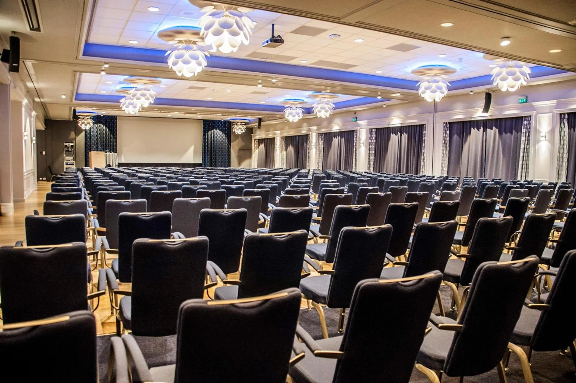 Business facilities in Hotel Alexandra Loen