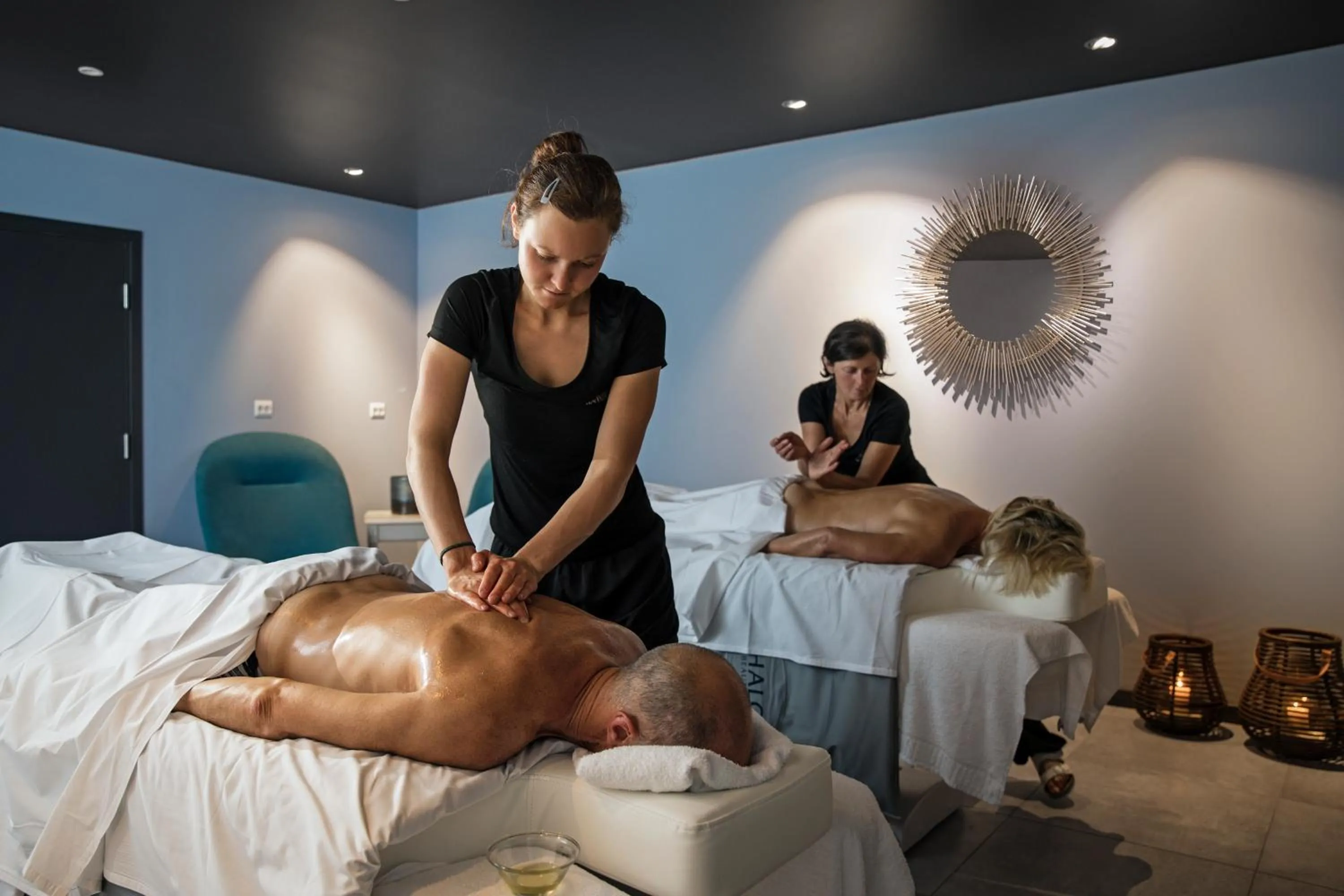 People in Hotel Alexandra Loen