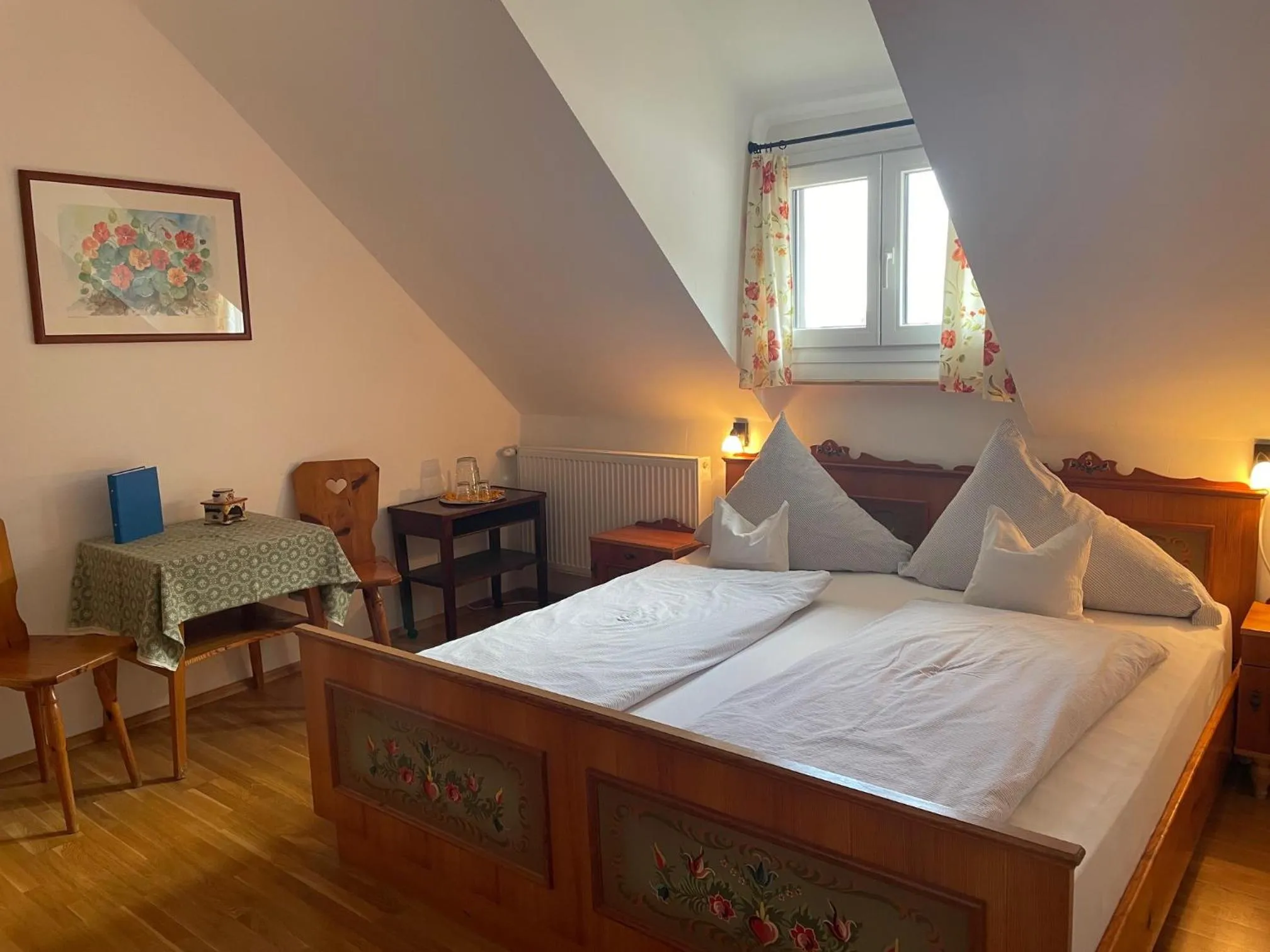 Photo of the whole room, Bed in Gasthof Martinihof