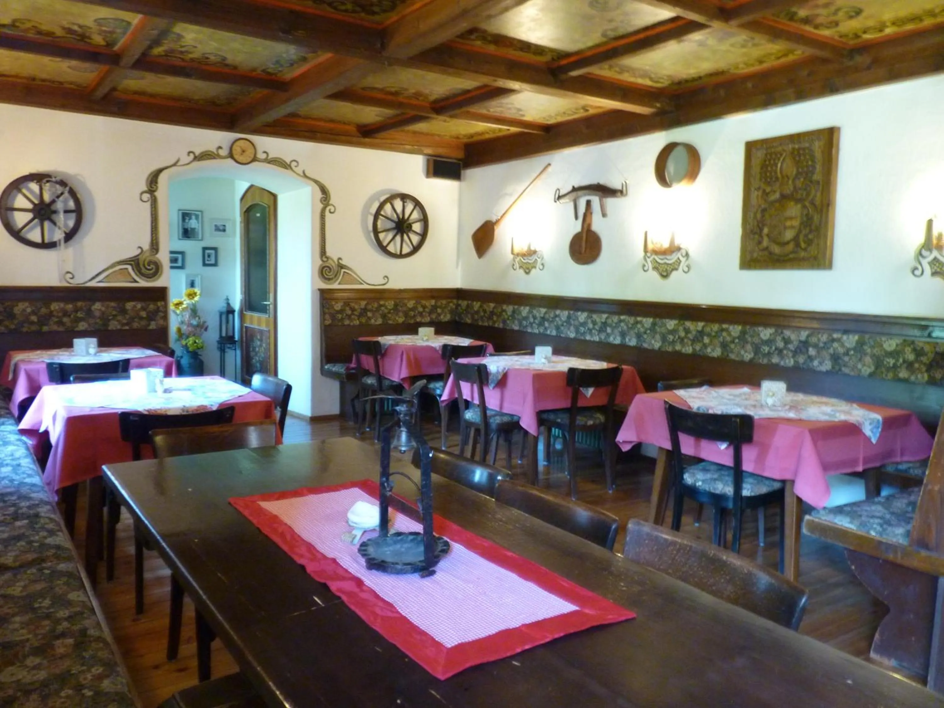 Restaurant/places to eat in Gasthof Martinihof