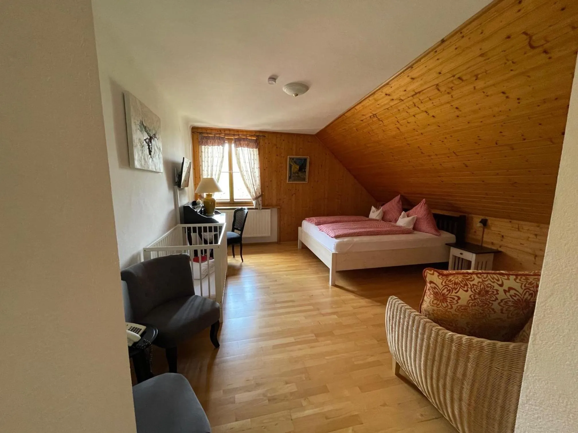 Photo of the whole room, Bed in Gasthof Martinihof