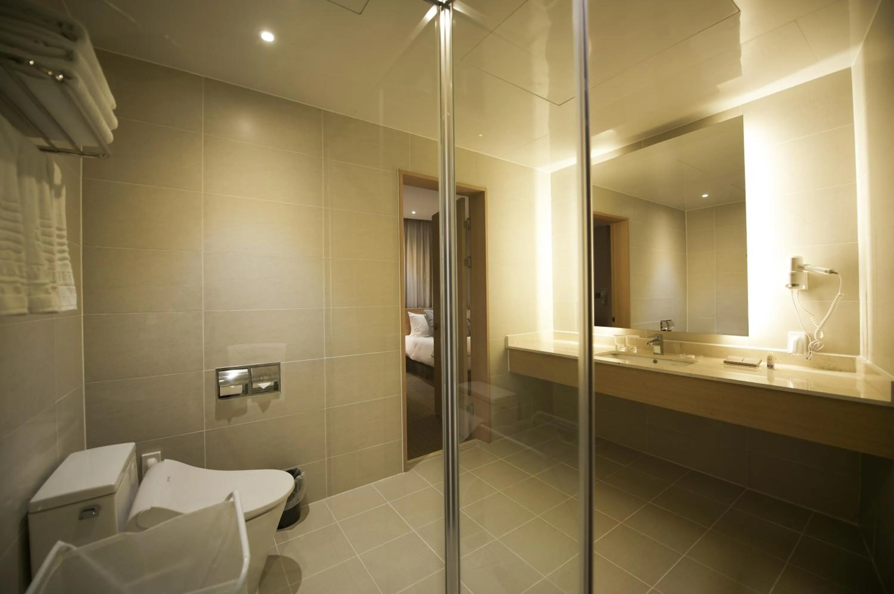 Bathroom in Hotel New Oriental Myeongdong