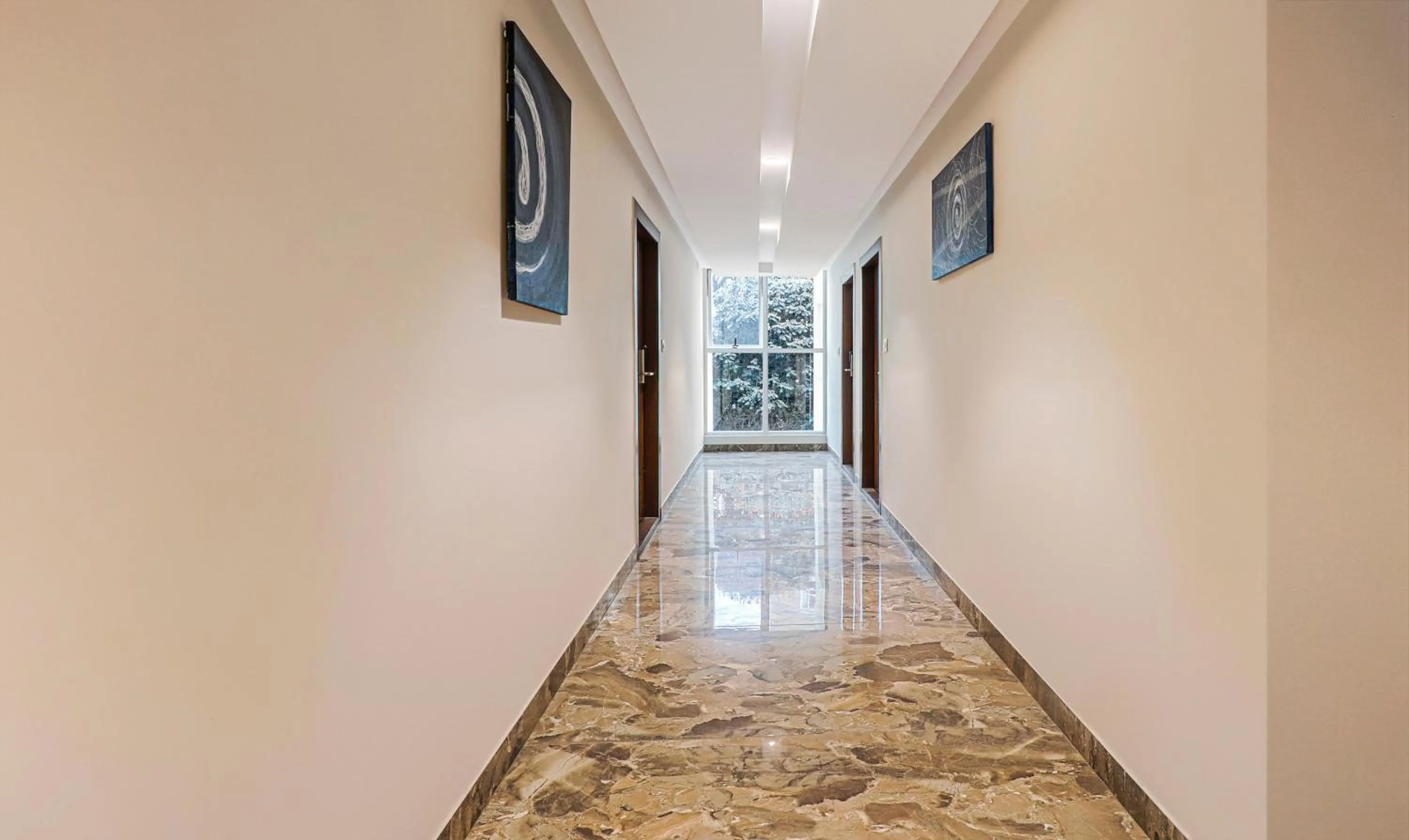 Lobby or reception in Treebo YC Grand Boutique, Electronic City