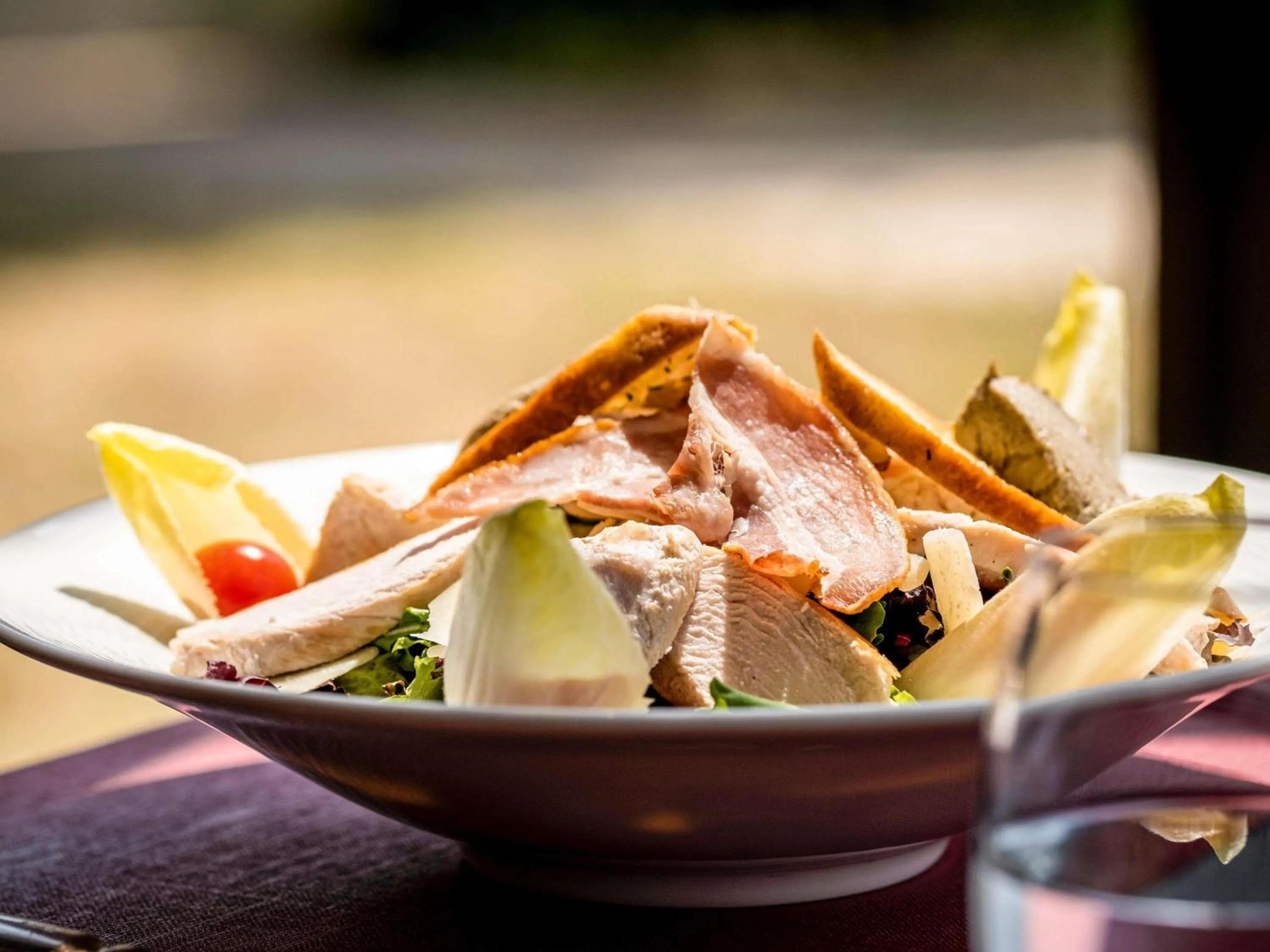 Restaurant/places to eat in Mercure Tours Sud