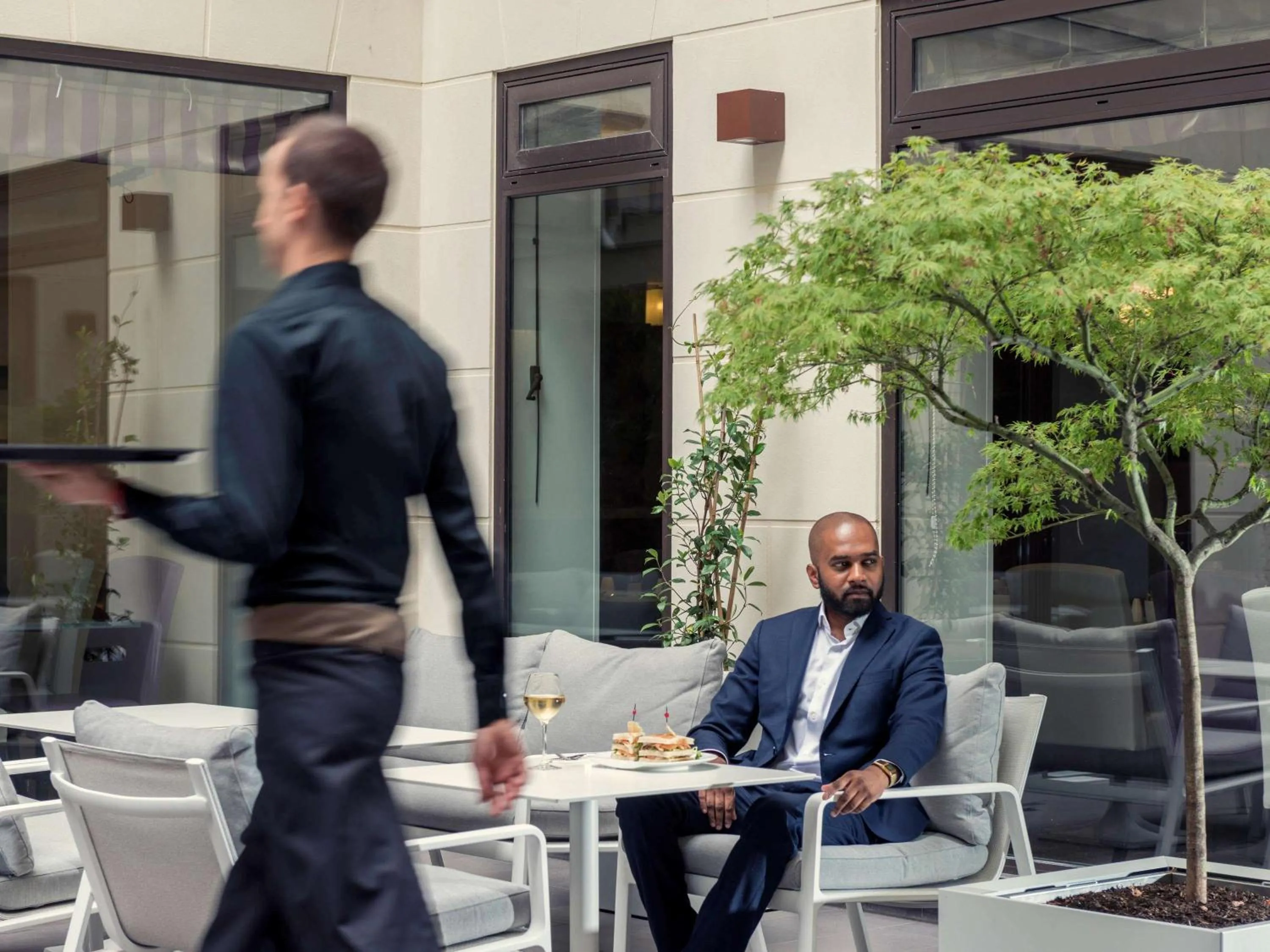 Lounge or bar in Mercure Paris Opera Garnier Hôtel & Spa