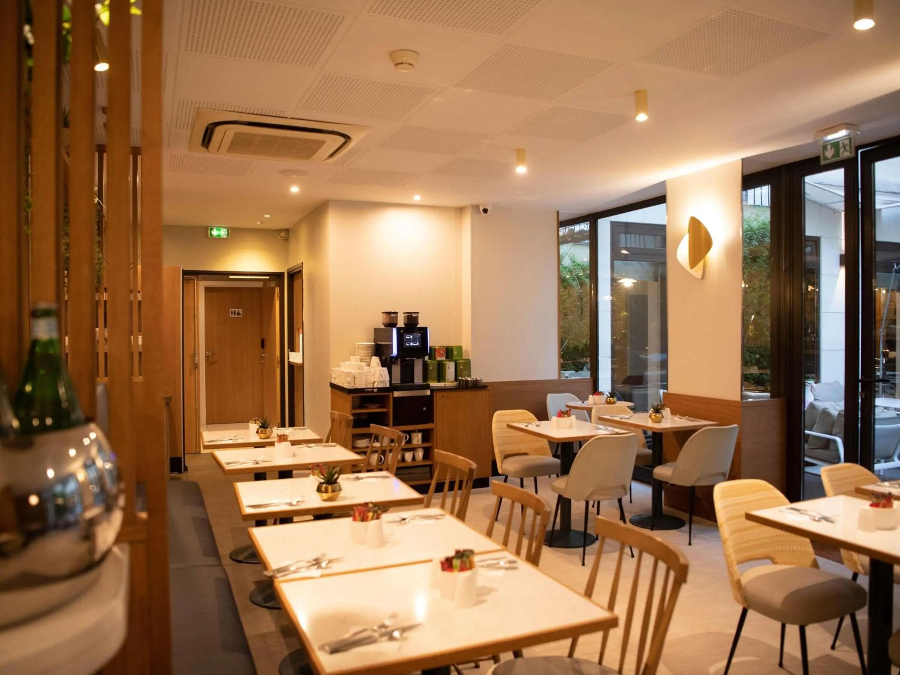 Breakfast in Mercure Paris Opera Garnier Hôtel & Spa